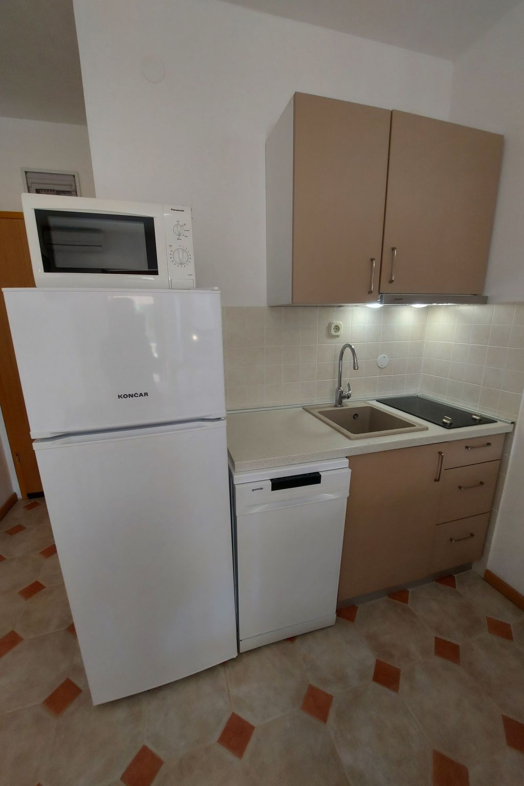 Studio mit Terrasse im ersten Stock des Hauses-Drinnen