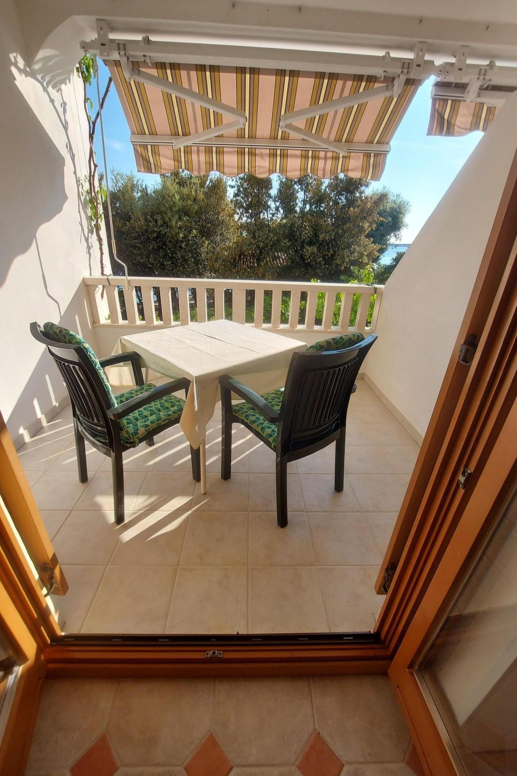 Studio mit Terrasse im ersten Stock des Hauses-Drinnen