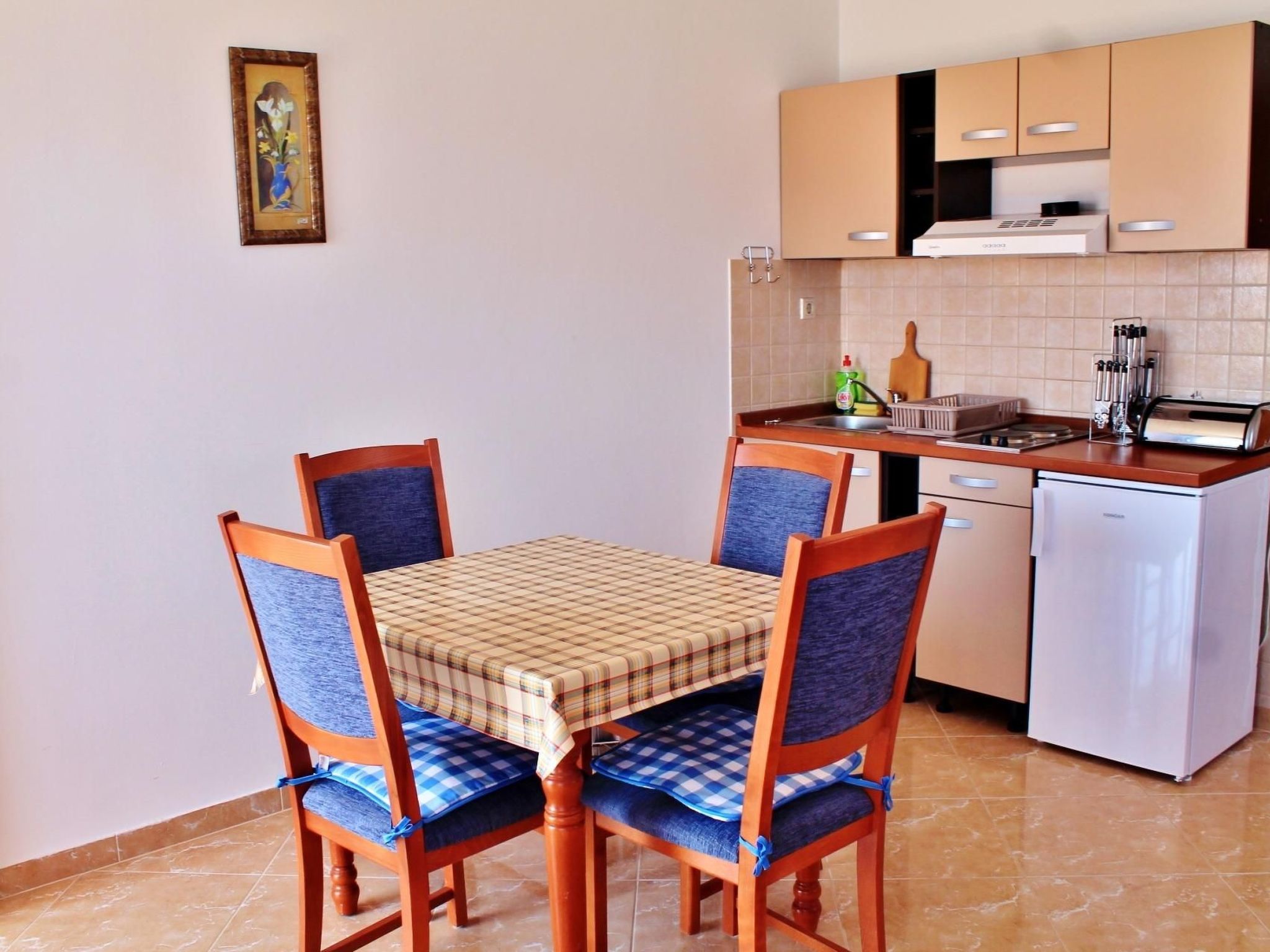 "Gubo2" mit Blick auf das Wasser-Binnen