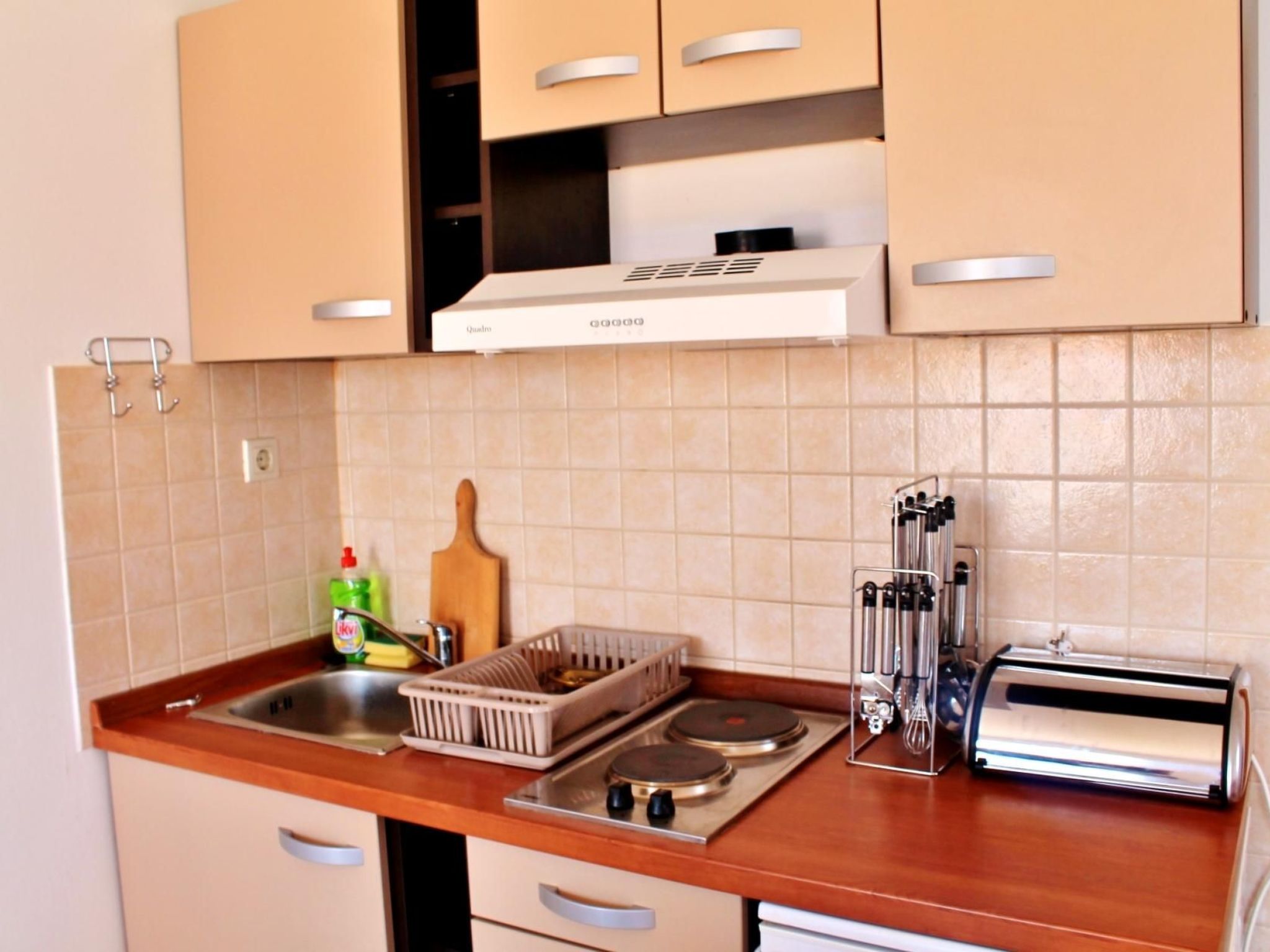 "Gubo2" mit Blick auf das Wasser-Binnen