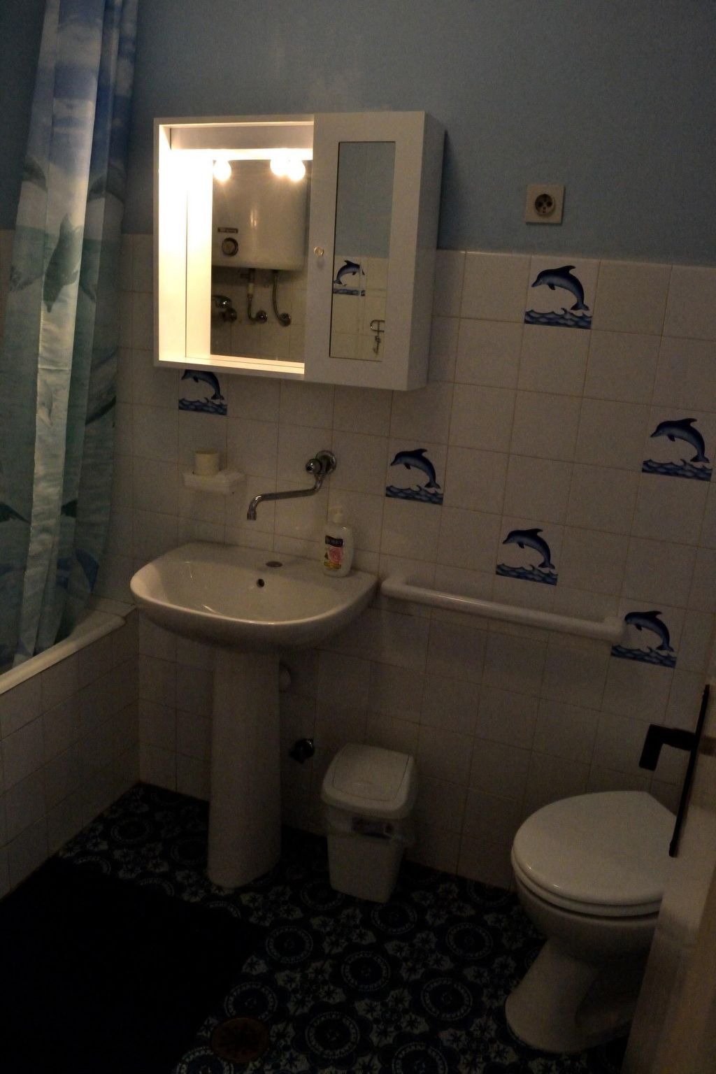 Große Ferienwohnung in Pag mit Privater Terrasse-Binnen