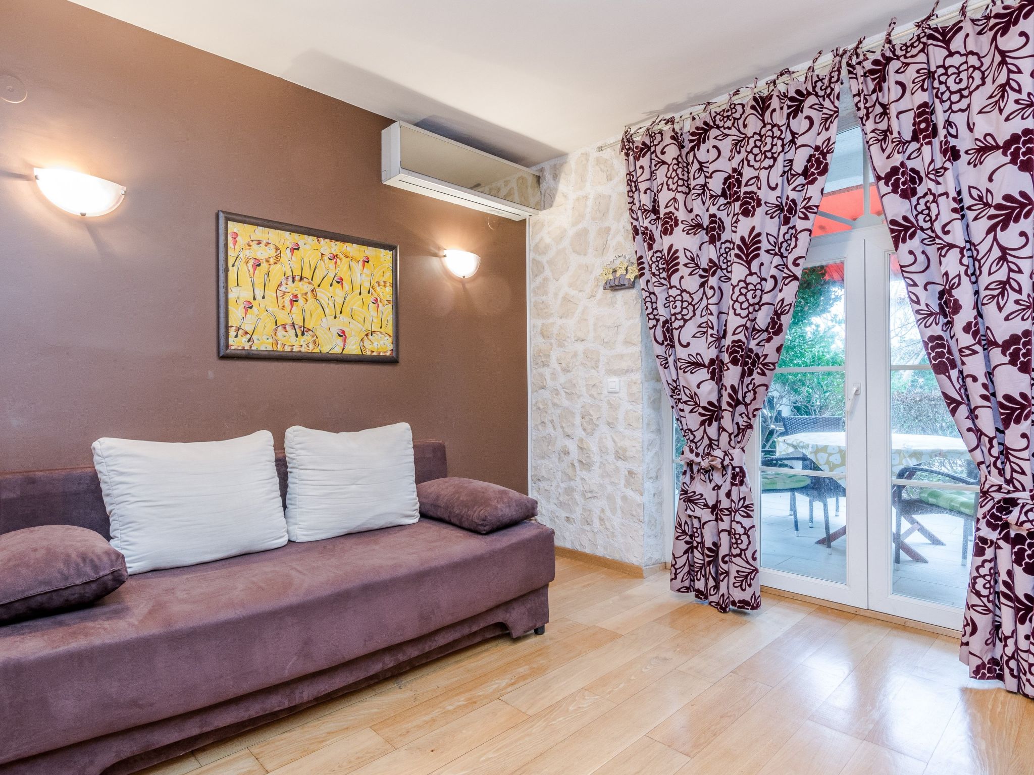 "Jeger" mit Terrasse-Inside