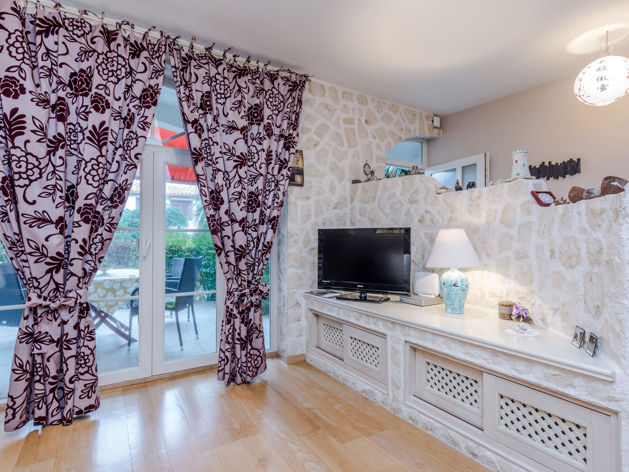 "Jeger" mit Terrasse-Inside