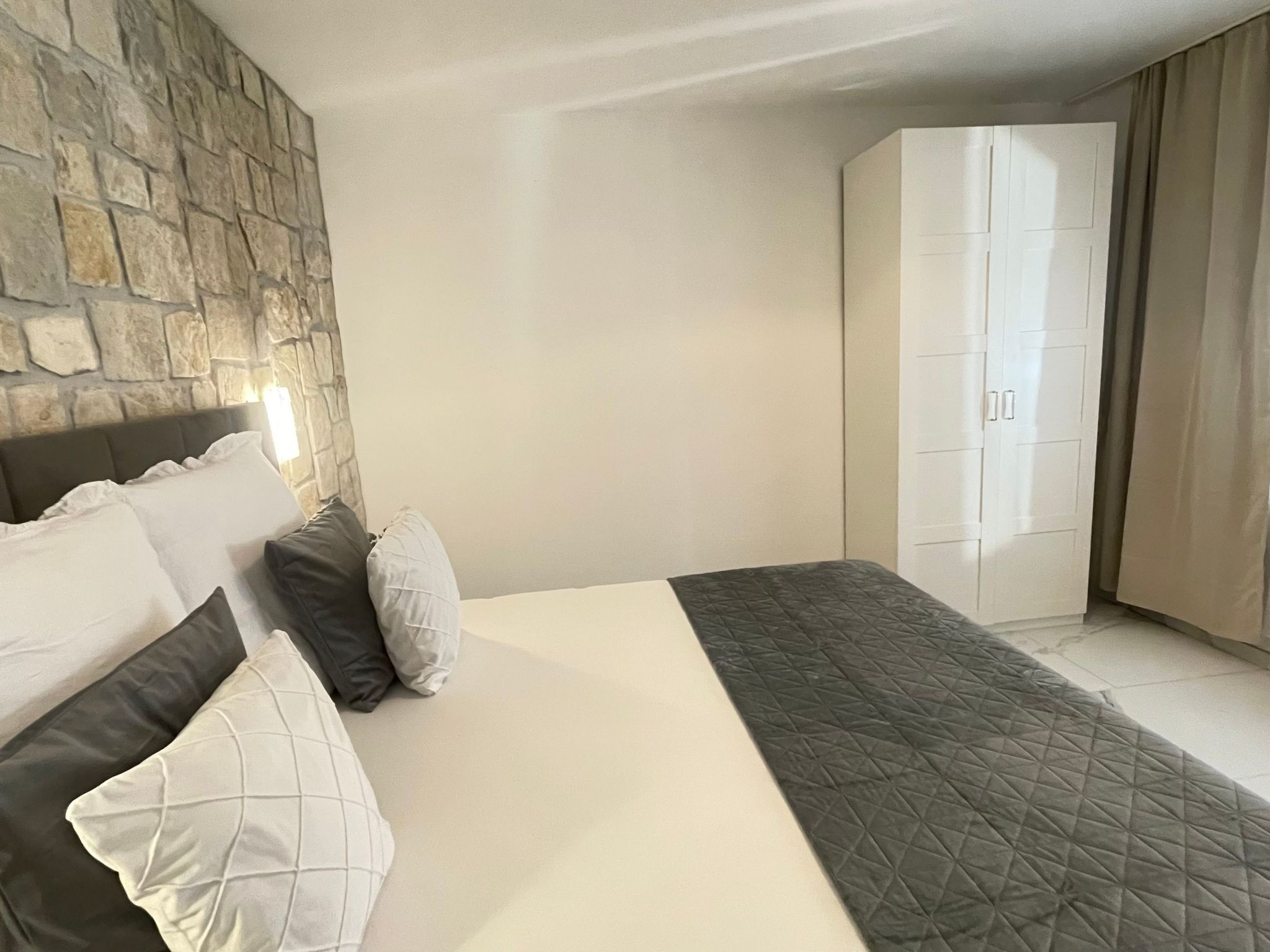 Stonehouse-Pag-Image-tags.info