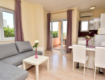 Melandura: Modern appartement met zwembad en zeezicht op Pag - thumbnail 3