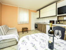 Nela A: Knus appartement vlakbij zee en Nationaal Park Paklenica - thumbnail 2