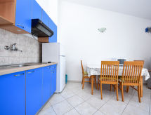 Appartement Vukić: Uniek aan zee in Starigrad-Paklenica - thumbnail 6