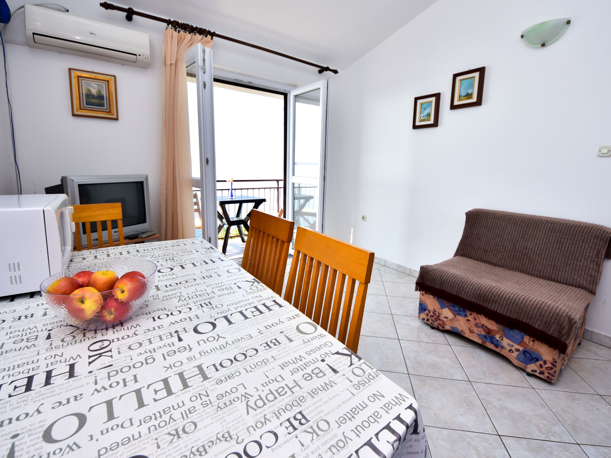 Appartement Vukić: Uniek aan zee in Starigrad-Paklenica - foto 3