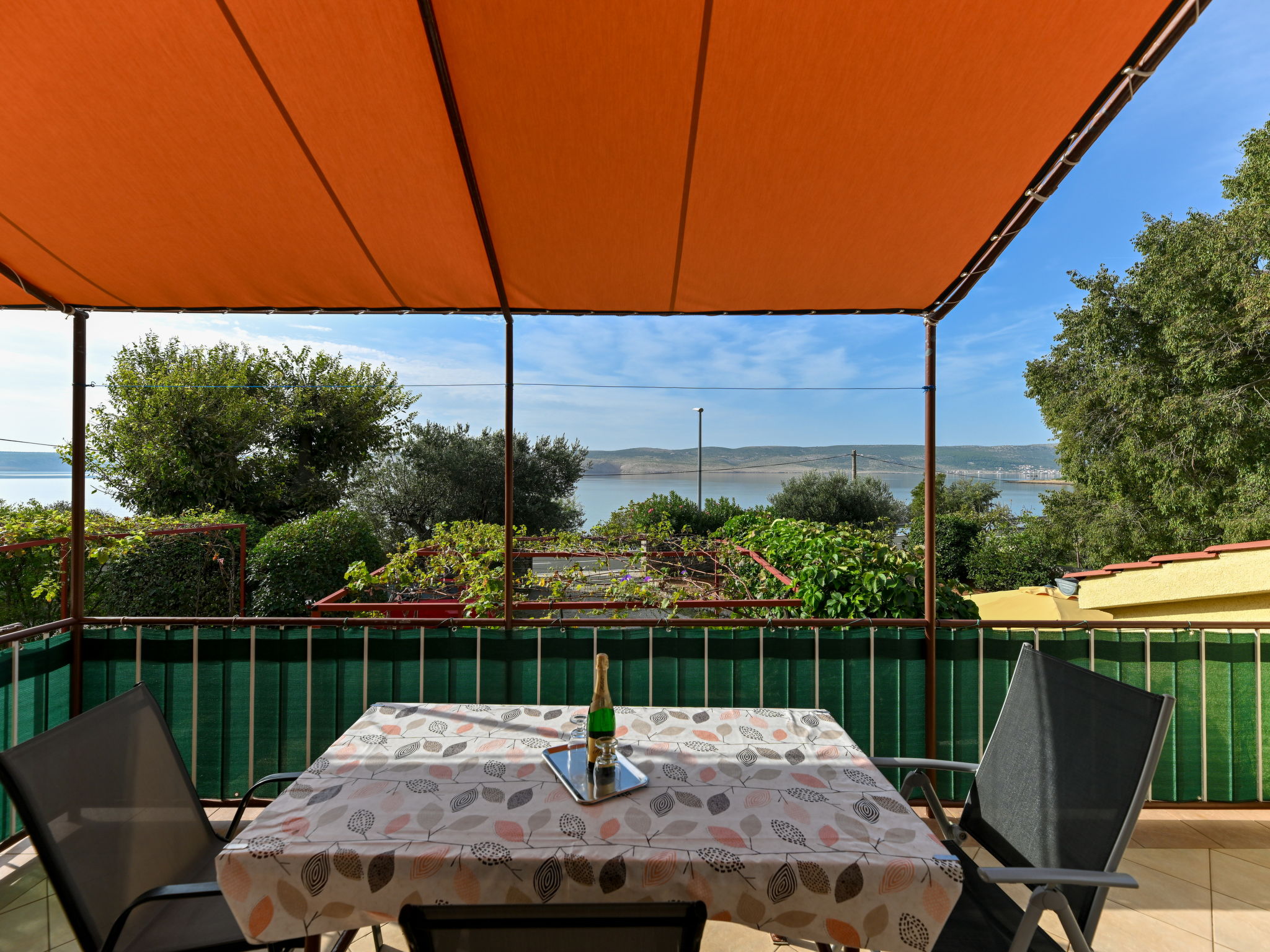 Vakantiehuis in Starigrad-Paklenica (Kroatië) 1 hond is welkom