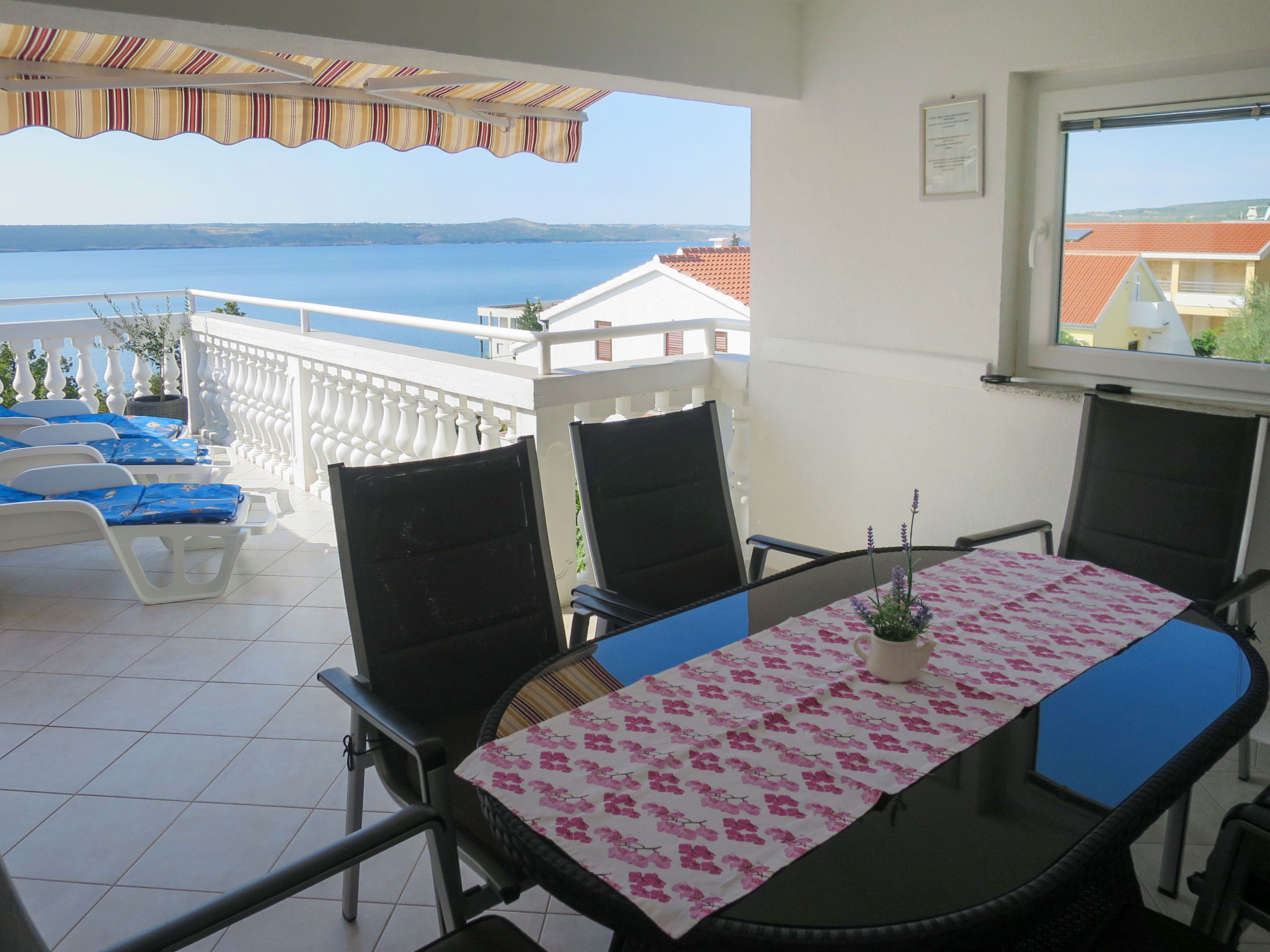 Anđelina: Modern appartement aan zee in Starigrad-Paklenica voor 6 personen - foto 2