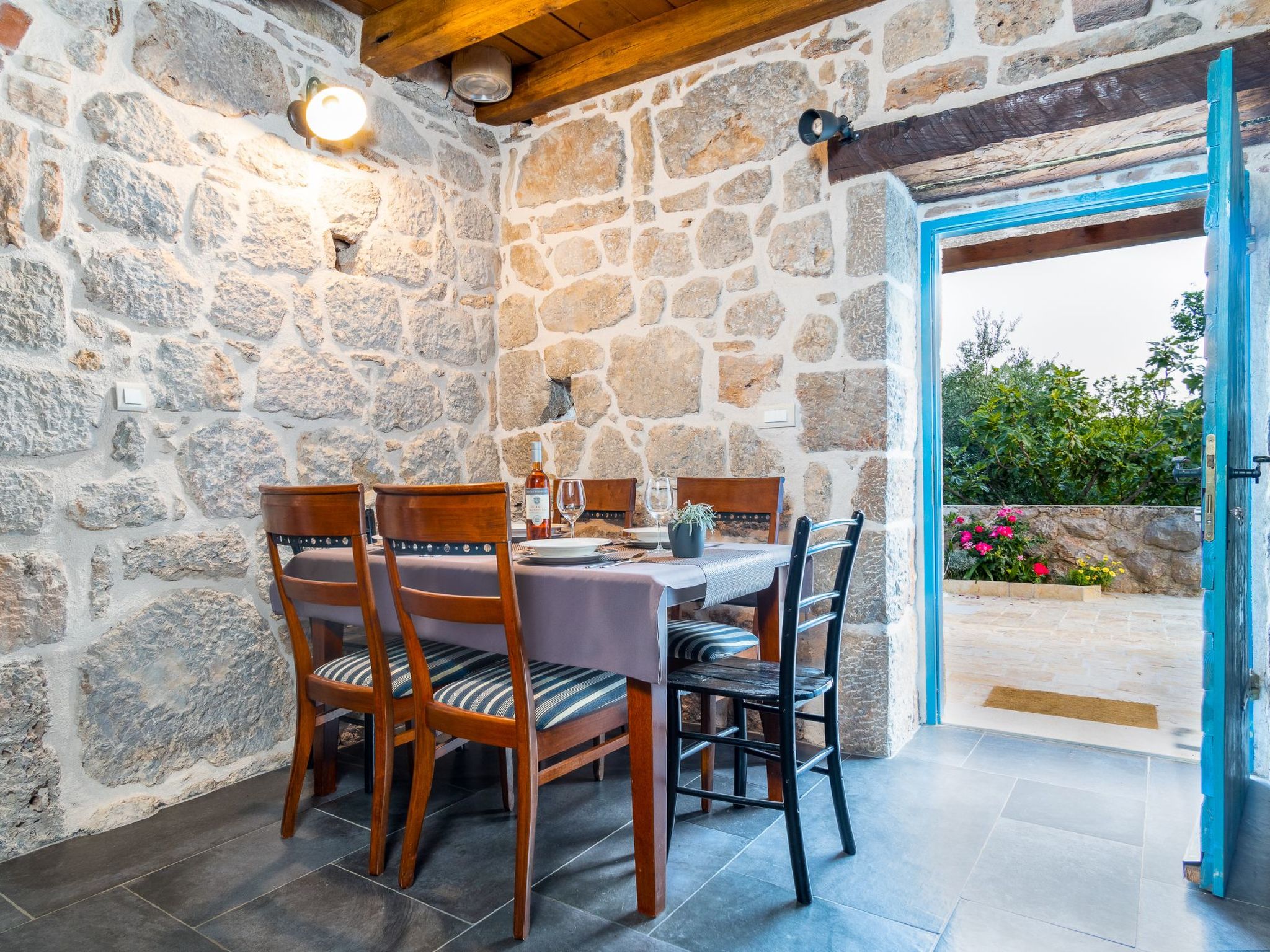 Altes Steinhaus Goranova Kuca-Binnen