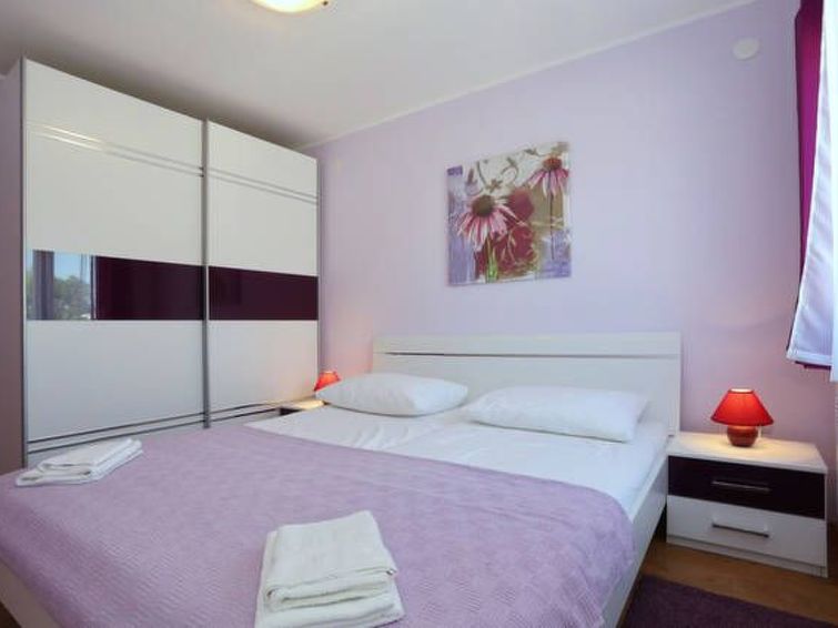 Wohnung in Starigrad mit schönem Meerblick