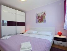 Wohnung in Starigrad mit schönem Meerblick