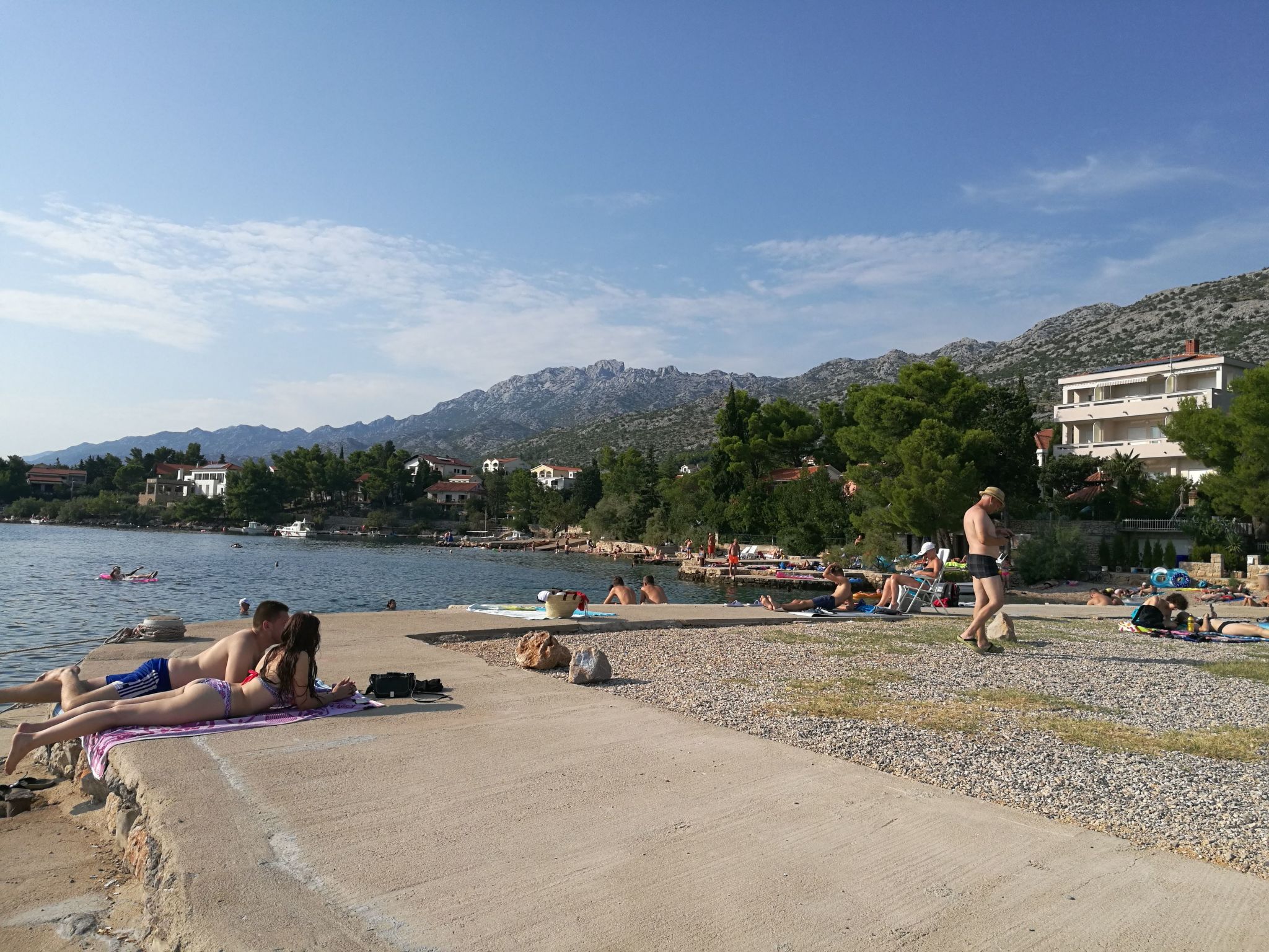 Geräumige Wohnung in Starigrad mit privatem Parkplatz und Bergblick-Outside