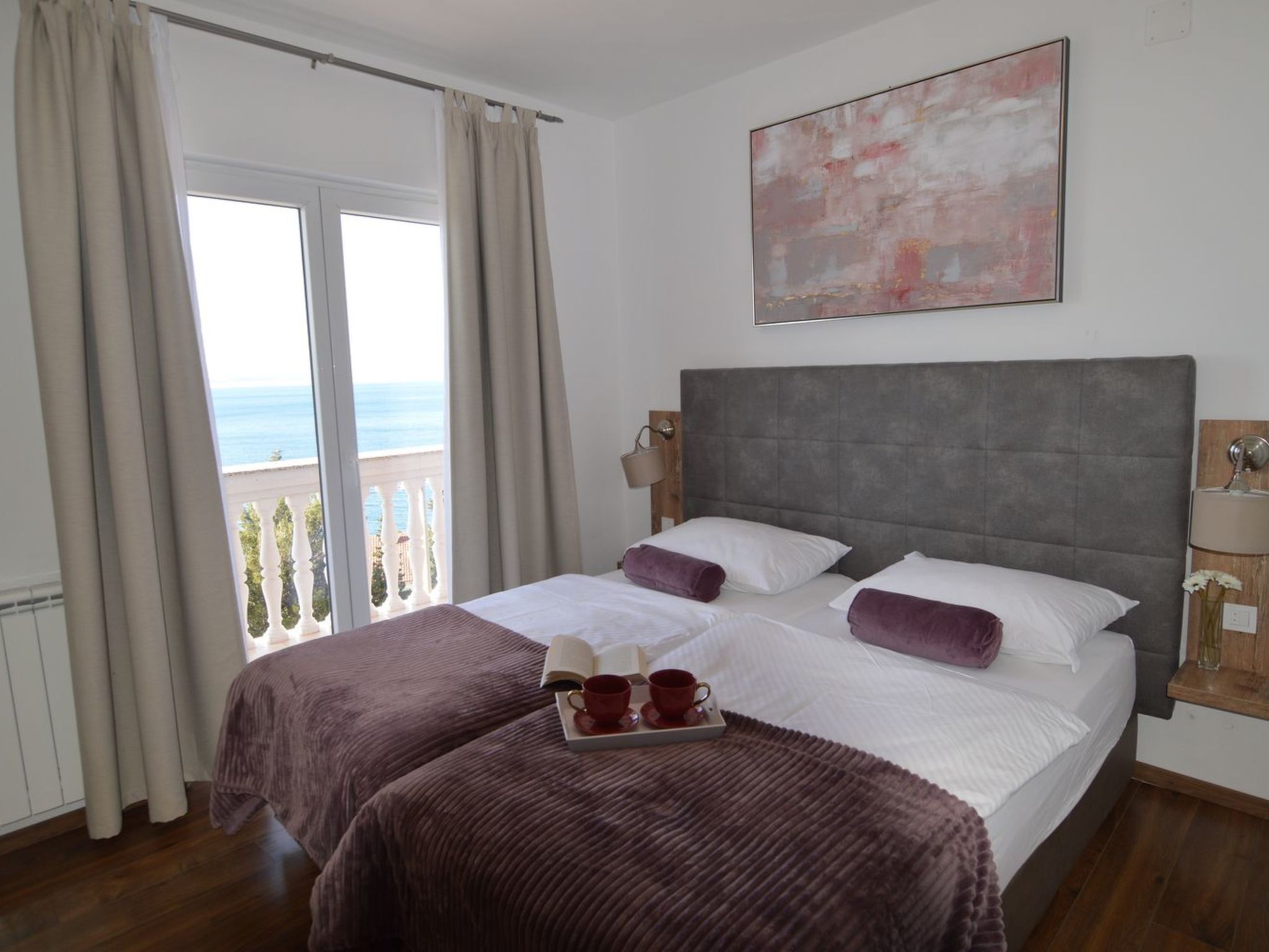 Gemütliche Wohnung mit Meerblick vom Balkon aus-Image-tags.info