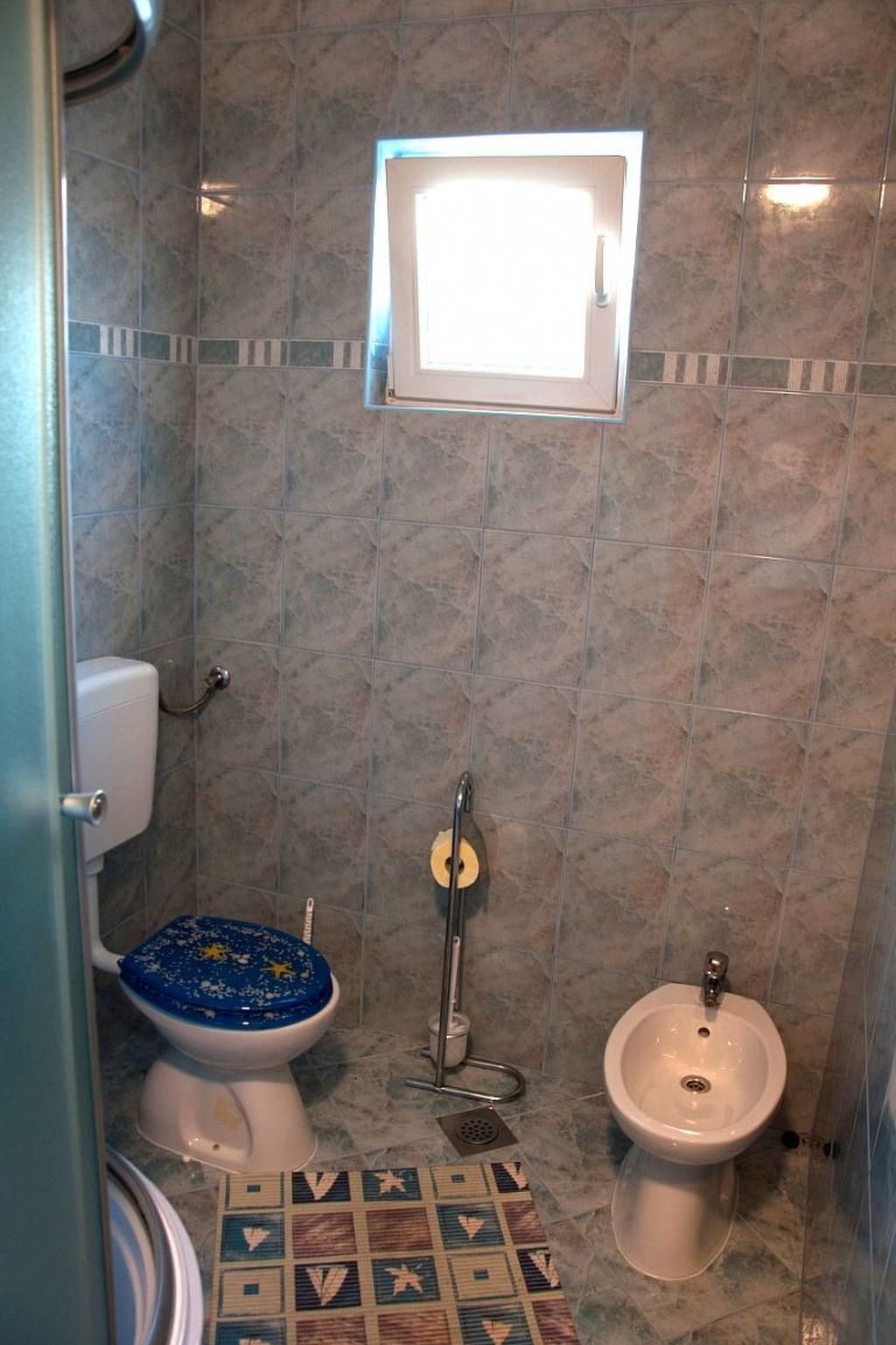 Mit Balkon für vier Personen-Image-tags.info