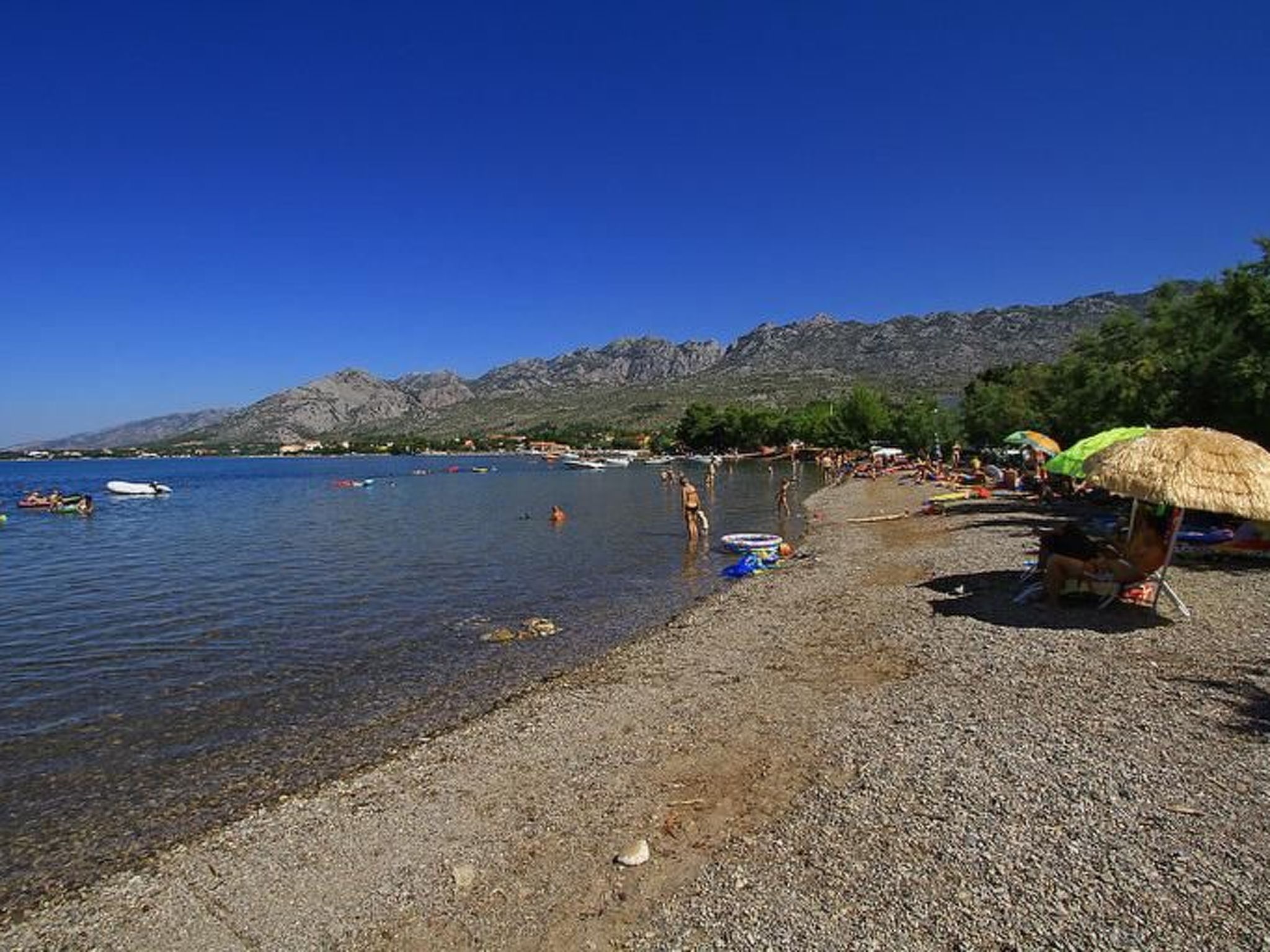 Mit Balkon für vier Personen-Image-tags.info