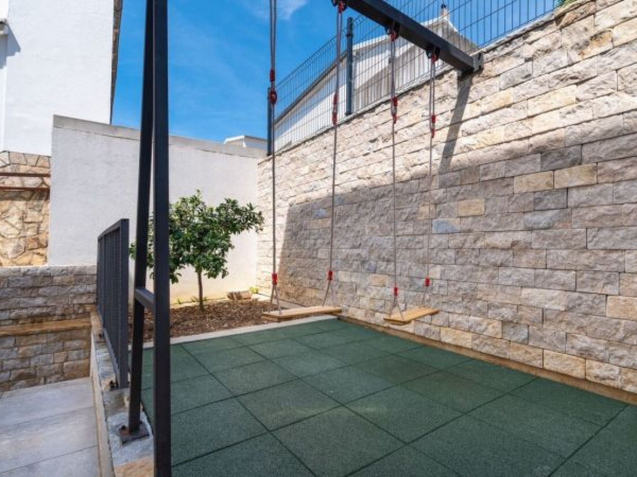 Modern Villa Futura with pool - Image-tags.info