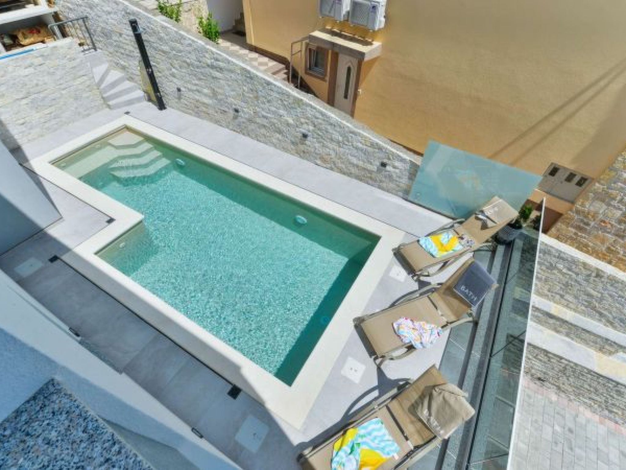 Modern Villa Futura with pool - Image-tags.info