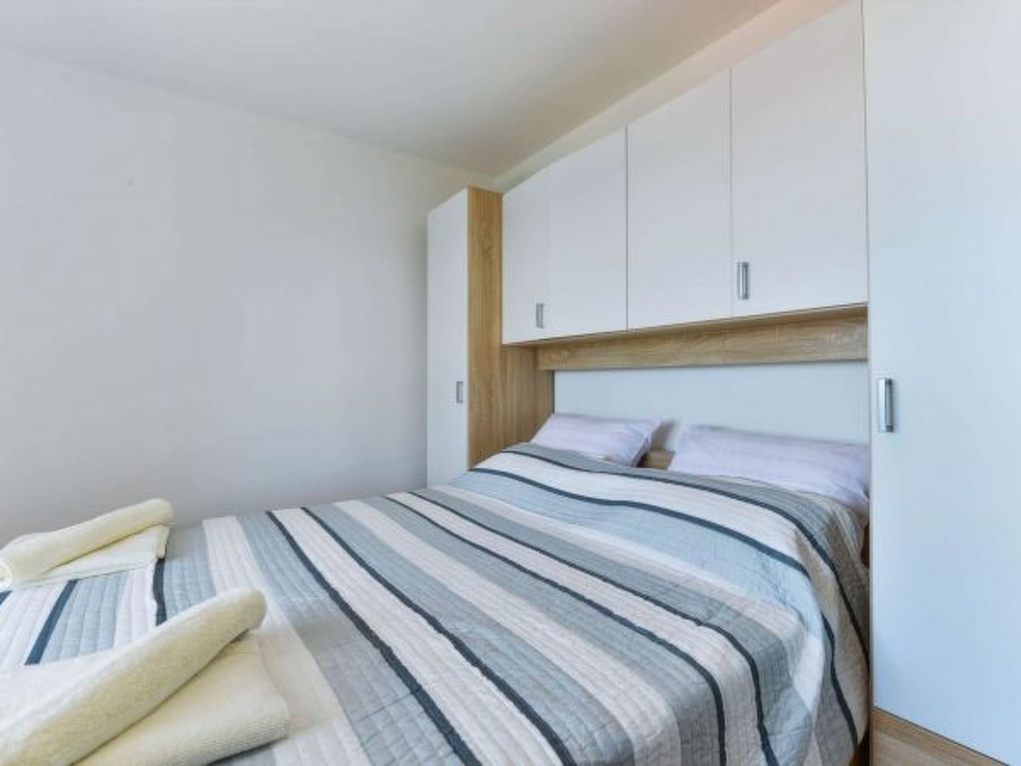 Modern Villa Futura with pool - Image-tags.info