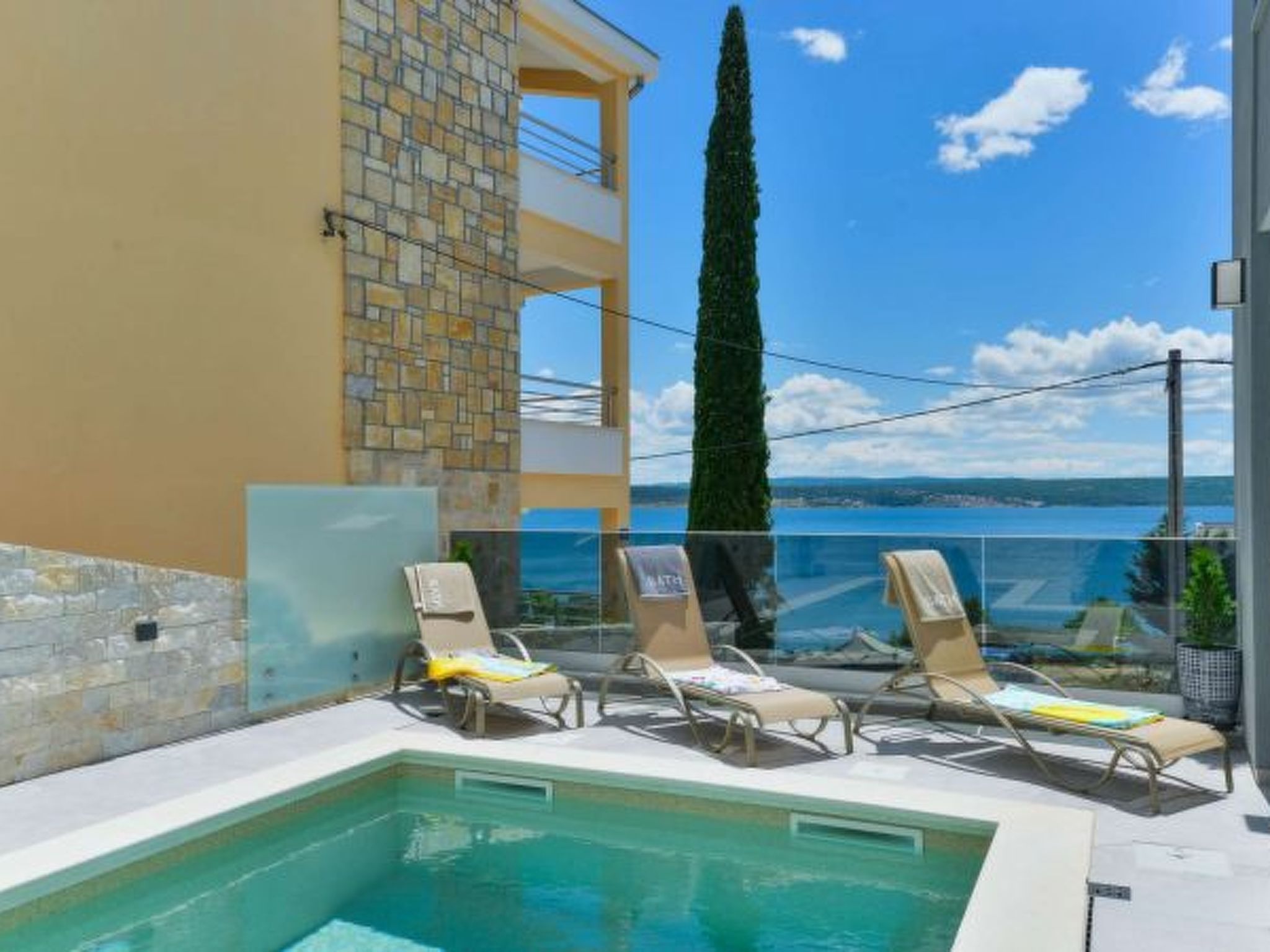 Modern Villa Futura with pool - Image-tags.info