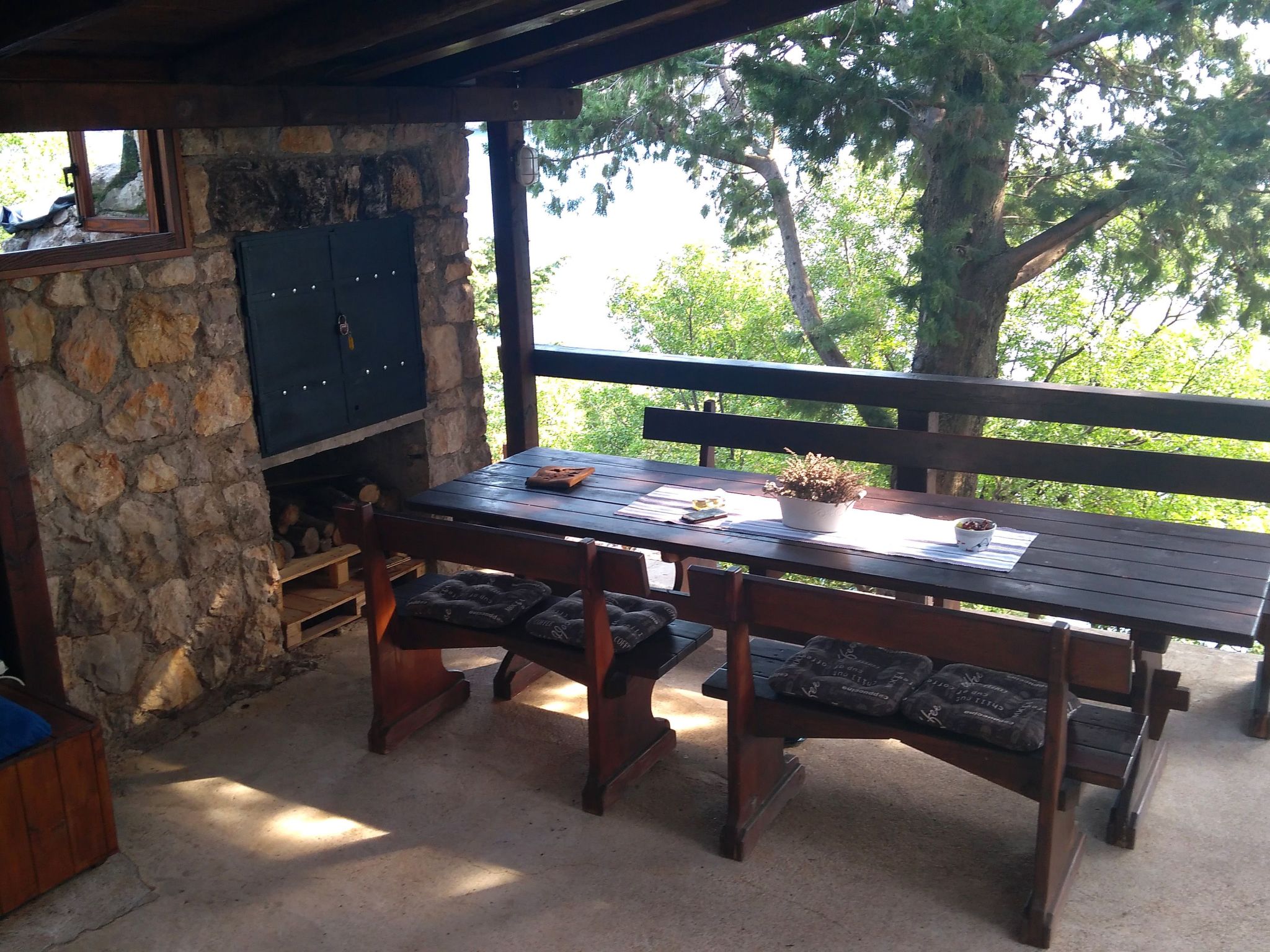 Vakantiehuis met privé zwembad in Starigrad-Paklenica (Kroatië) voor 6 personen