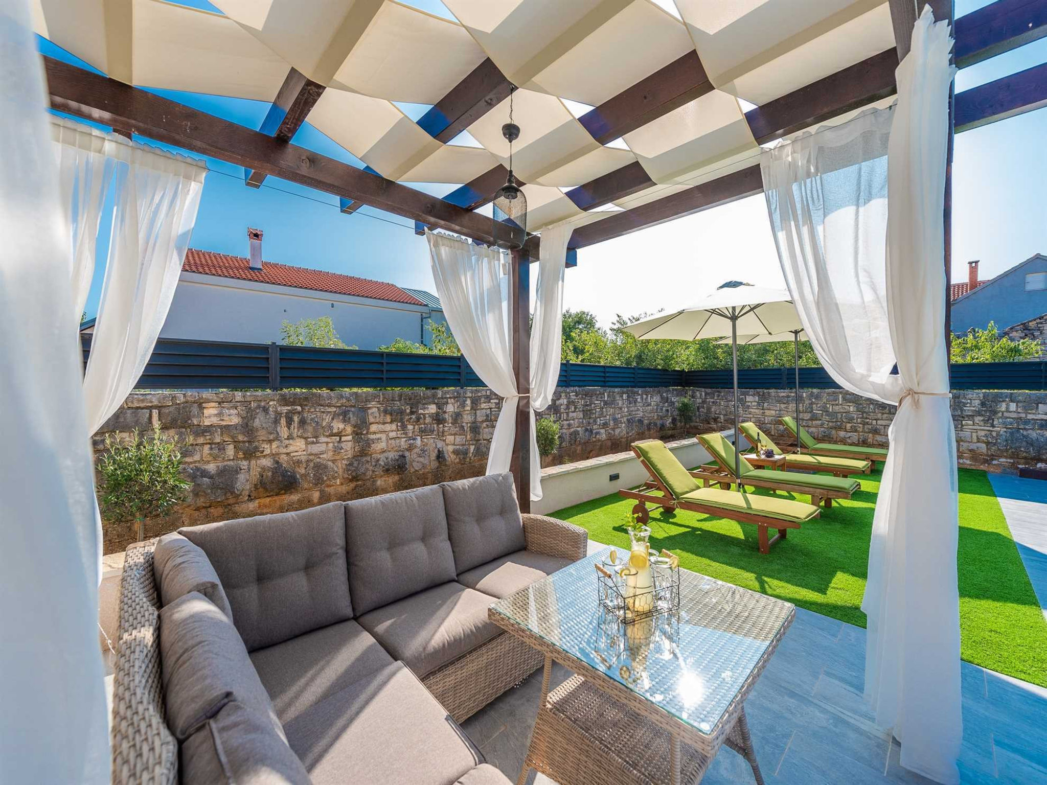  — Terrace (4 of 53)