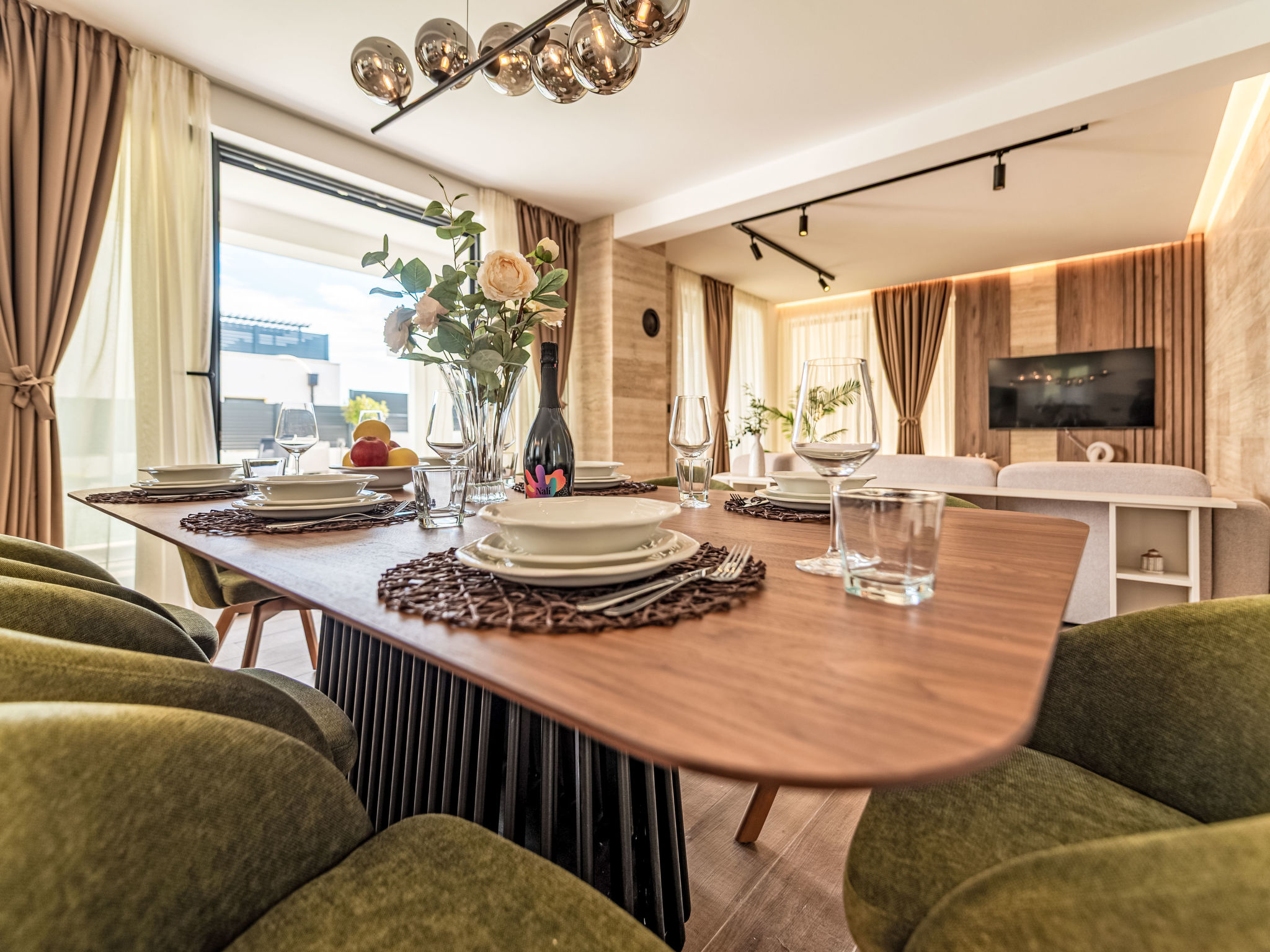 Villa with heated pool - Binnen