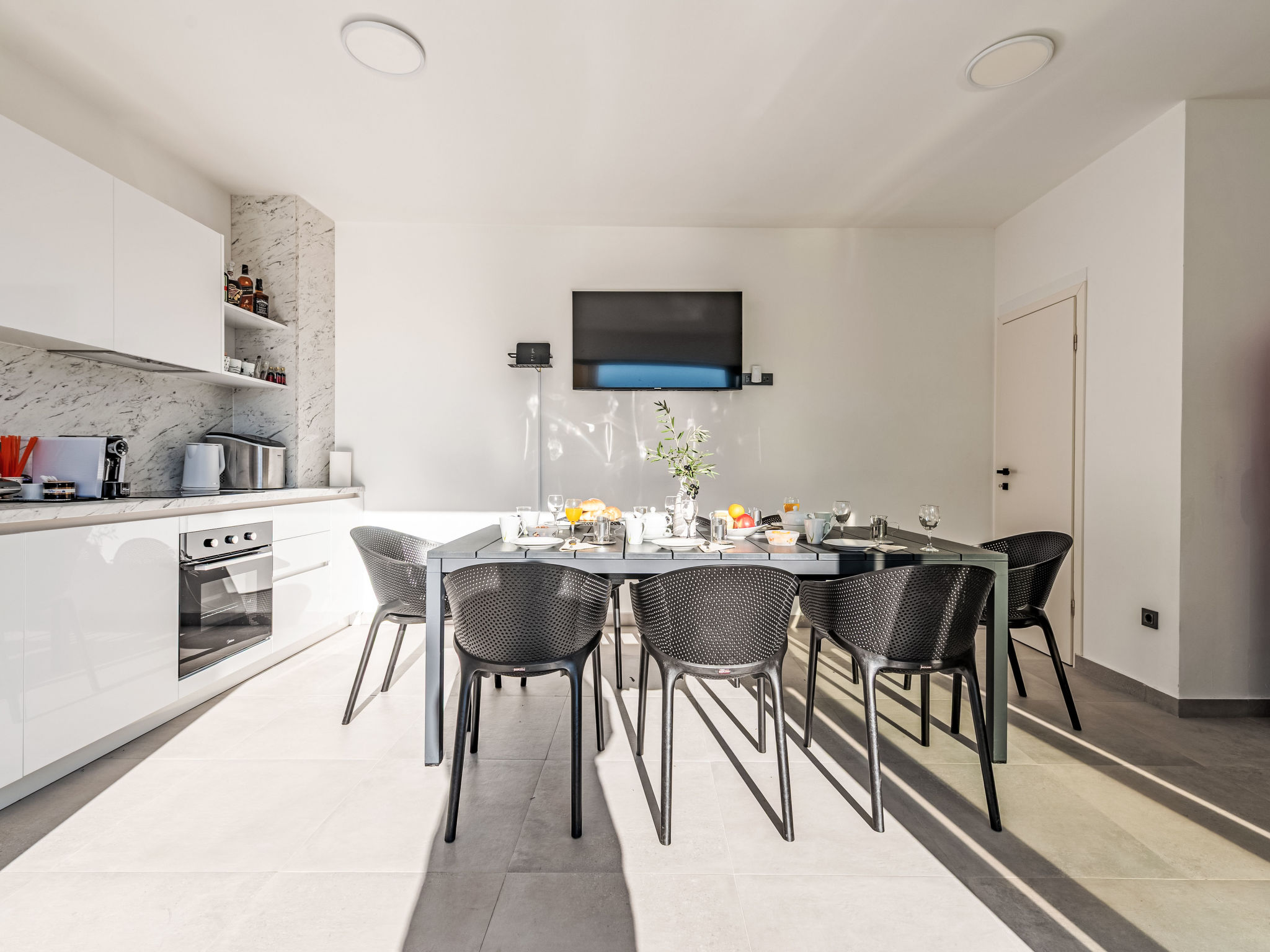 Villa with heated pool - Binnen