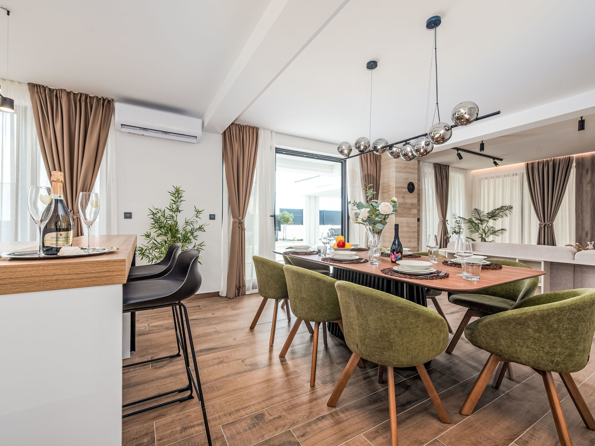 Villa with heated pool - Buiten