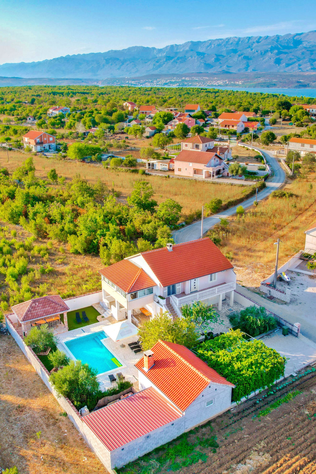 Holiday Home Dinko with pool