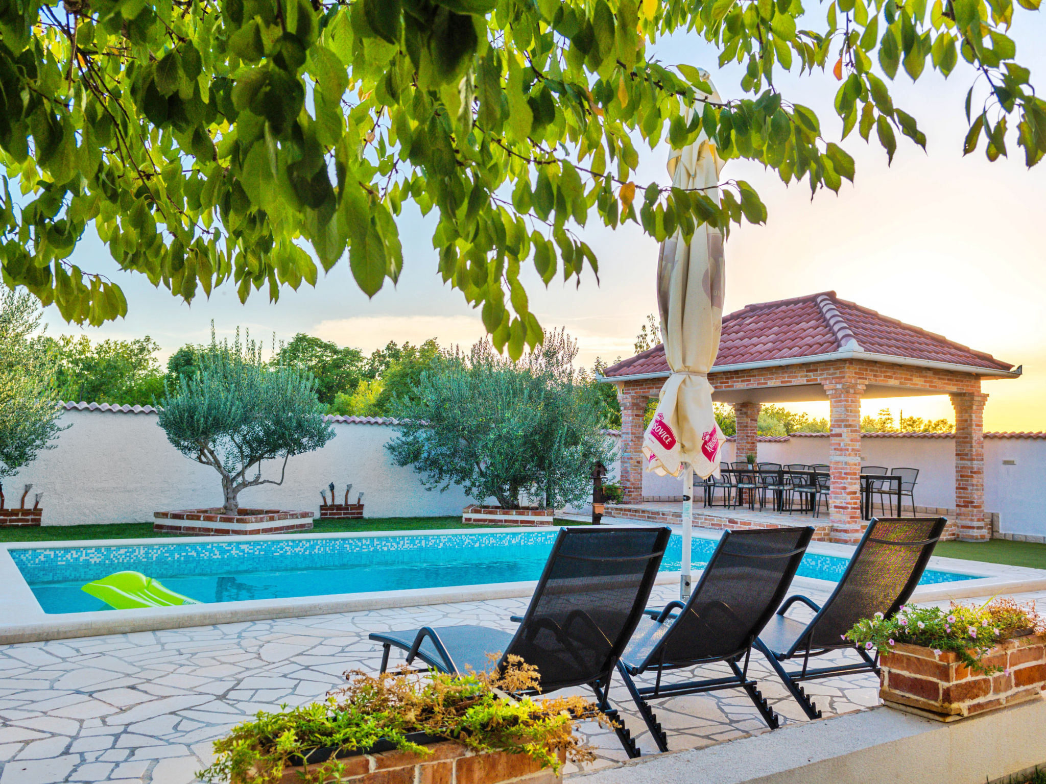 Holiday Home Dinko with pool