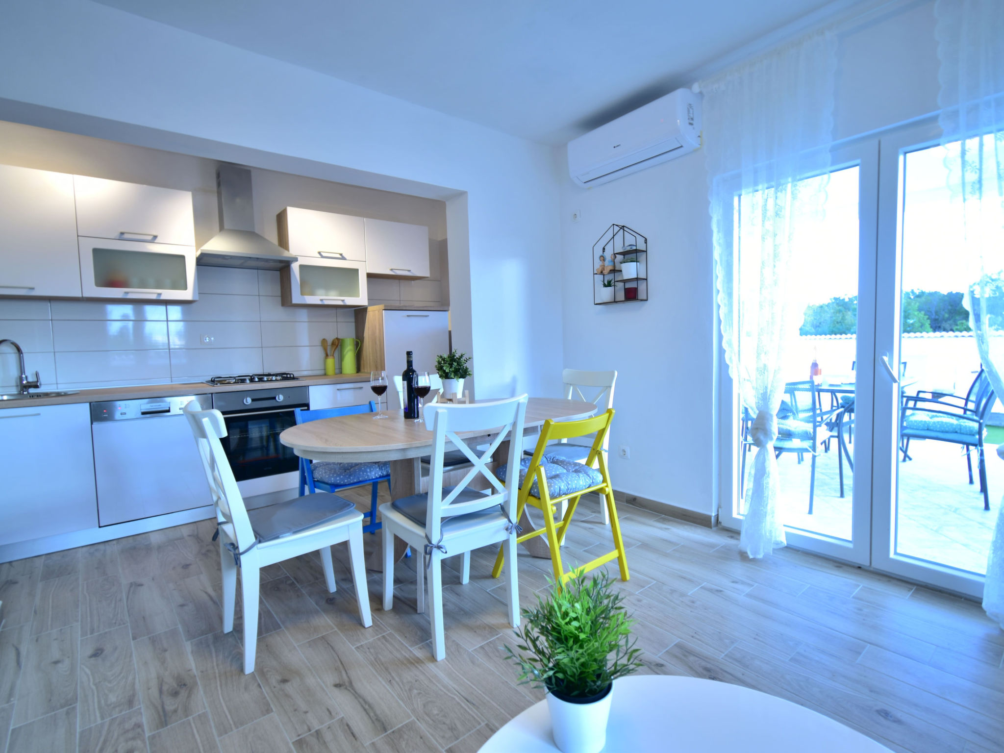 Holiday Home Dinko with pool - Binnen