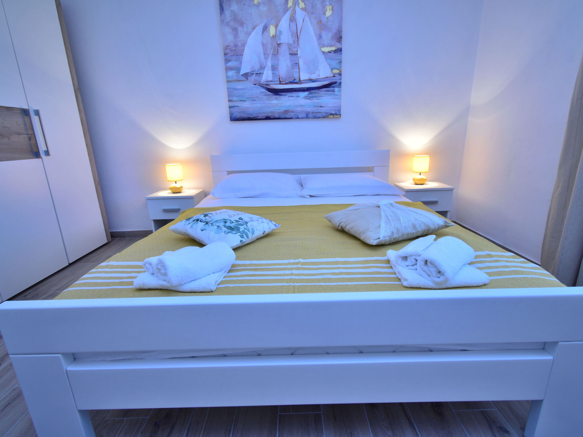 Holiday Home Dinko with pool - Binnen