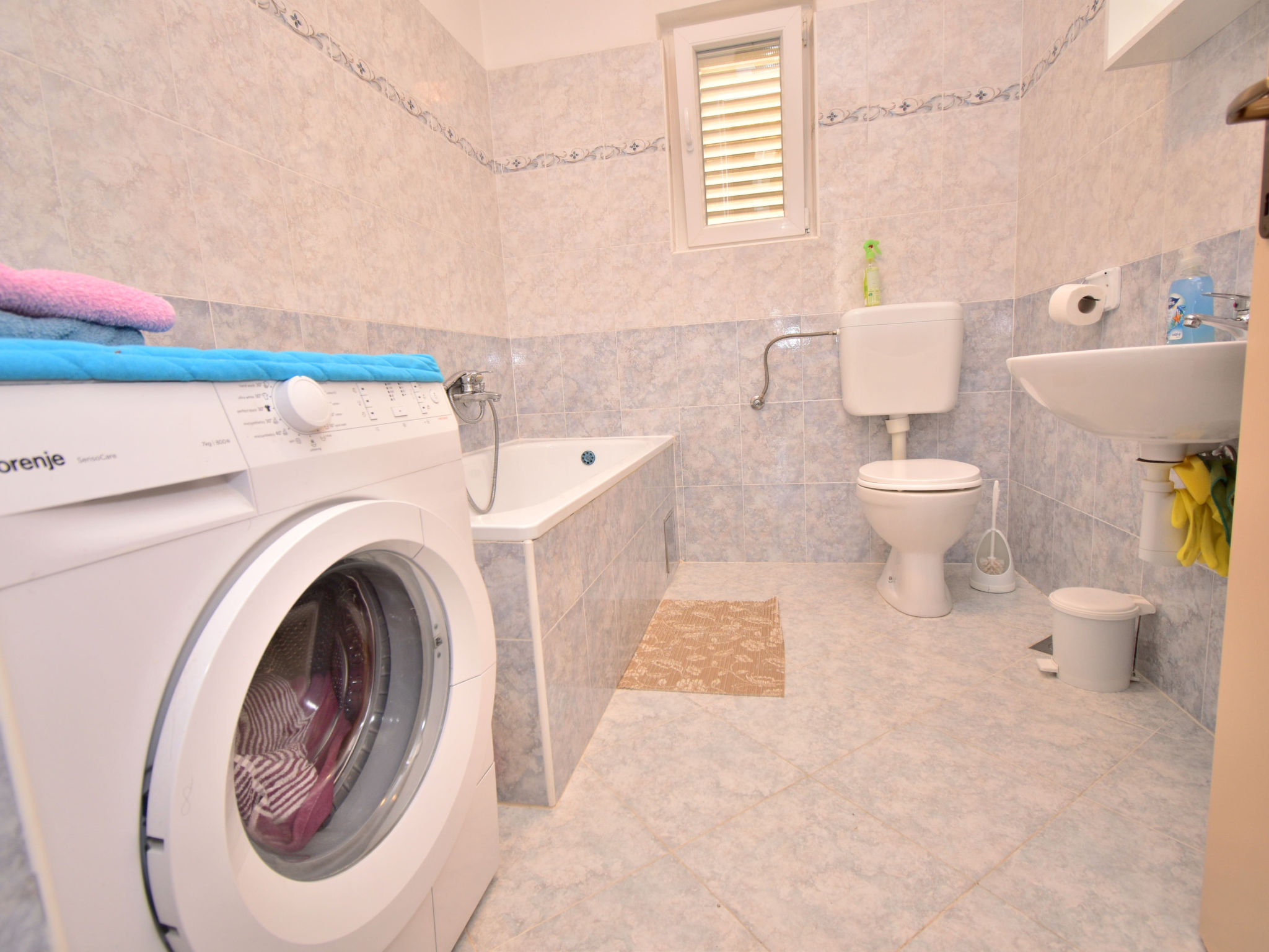 Holiday Home Dinko with pool - Binnen