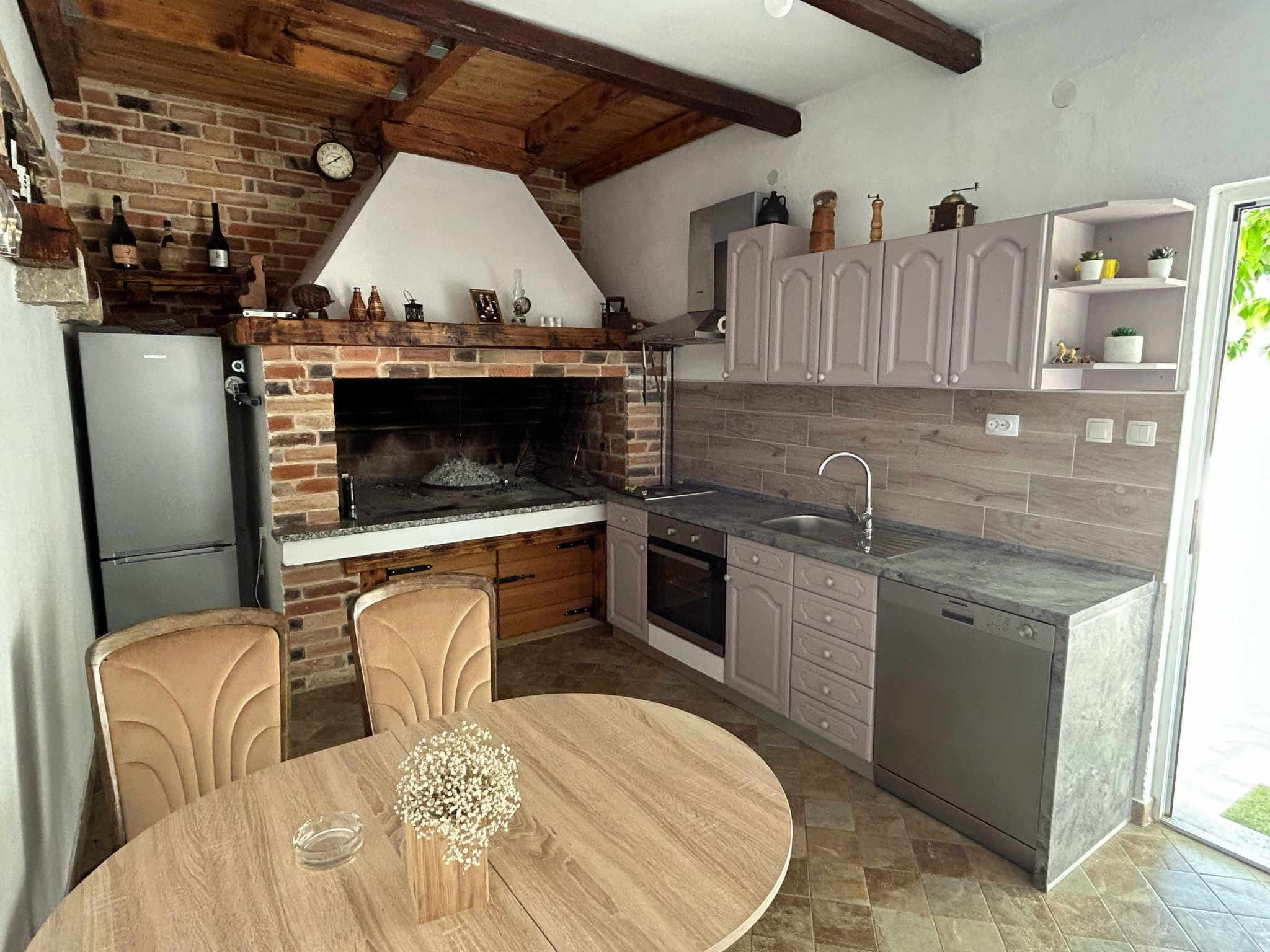 Holiday Home Dinko with pool - Binnen