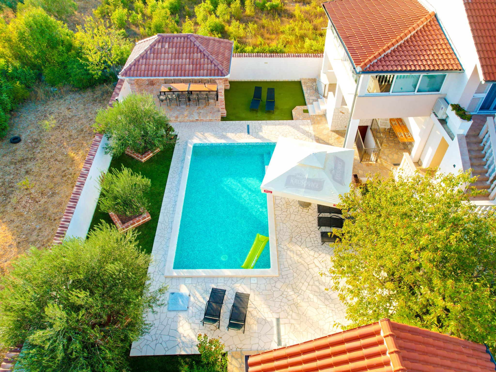 Holiday Home Dinko with pool - Buiten