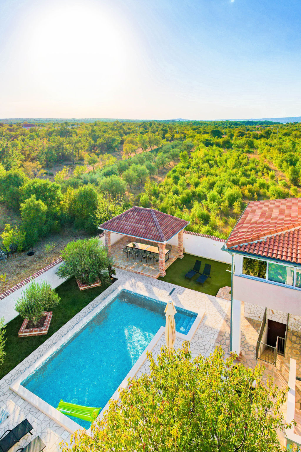 Holiday Home Dinko with pool - Buiten