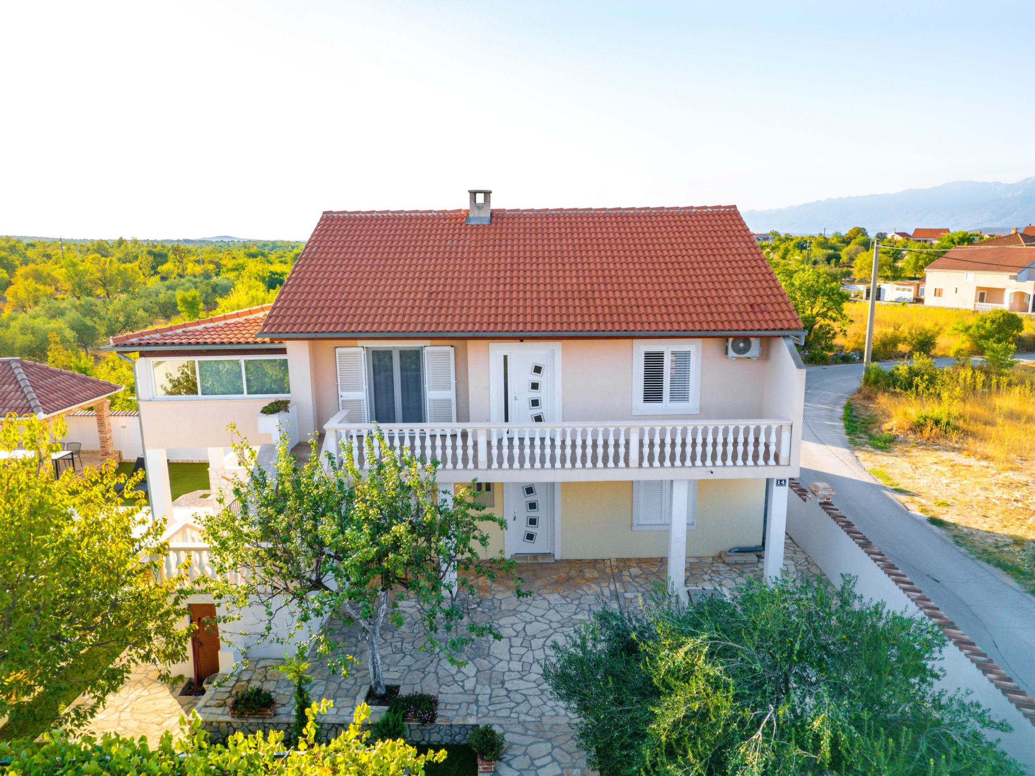 Holiday Home Dinko with pool - Buiten