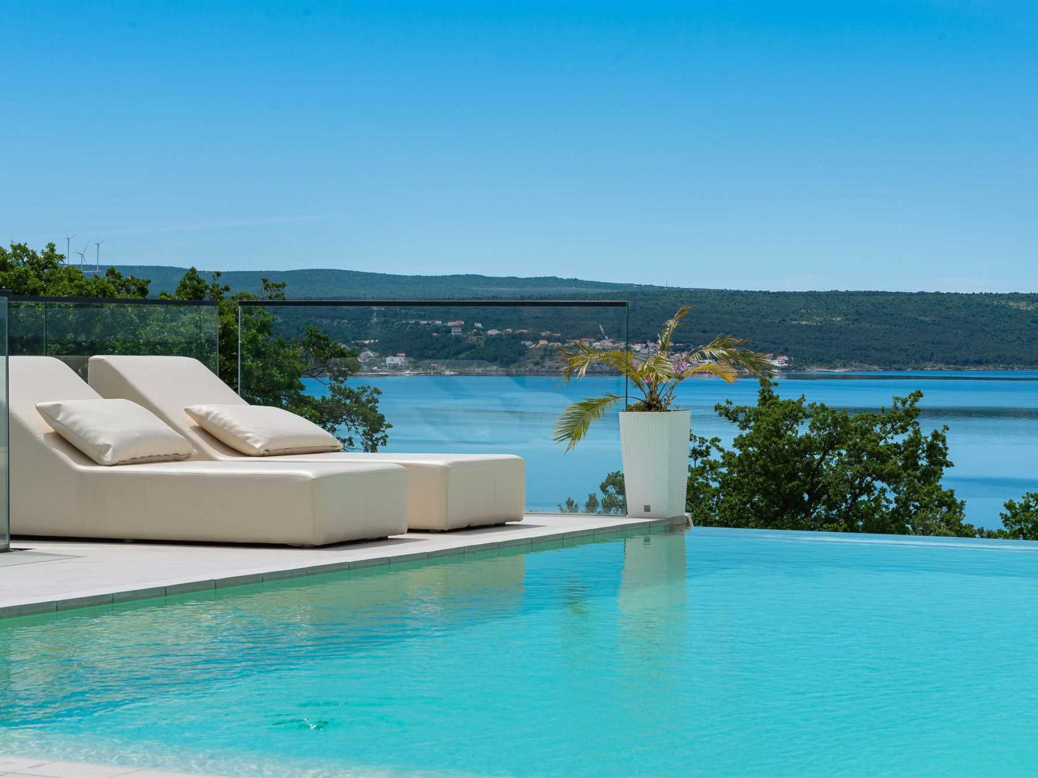 Luxury Villa Michele with infinity pool