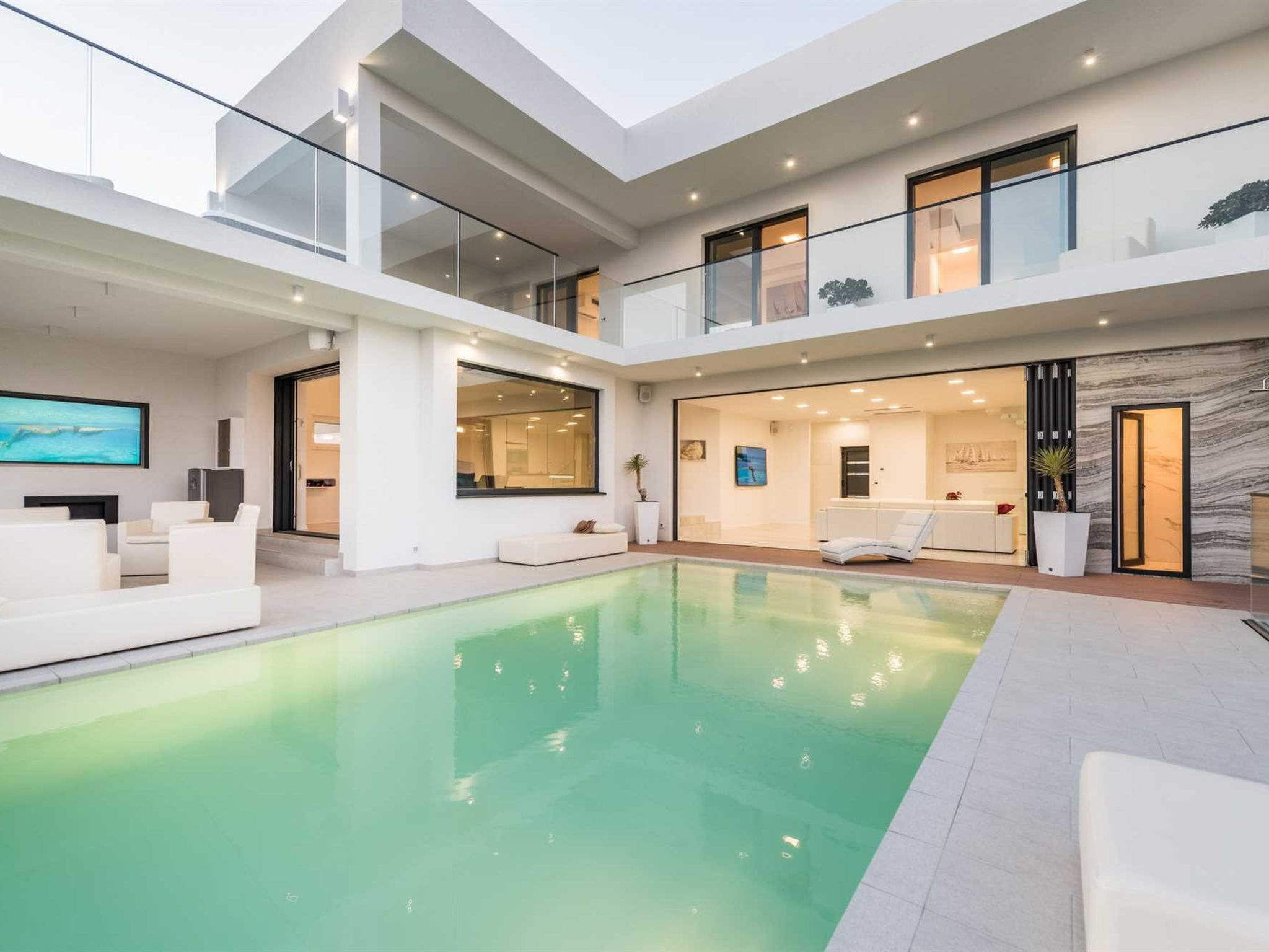 Luxury Villa Michele with infinity pool