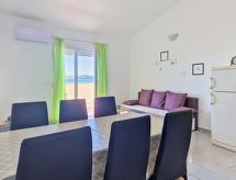 Sfeervol appartement met airco vlakbij zee en strand in Maslenica - thumbnail 4