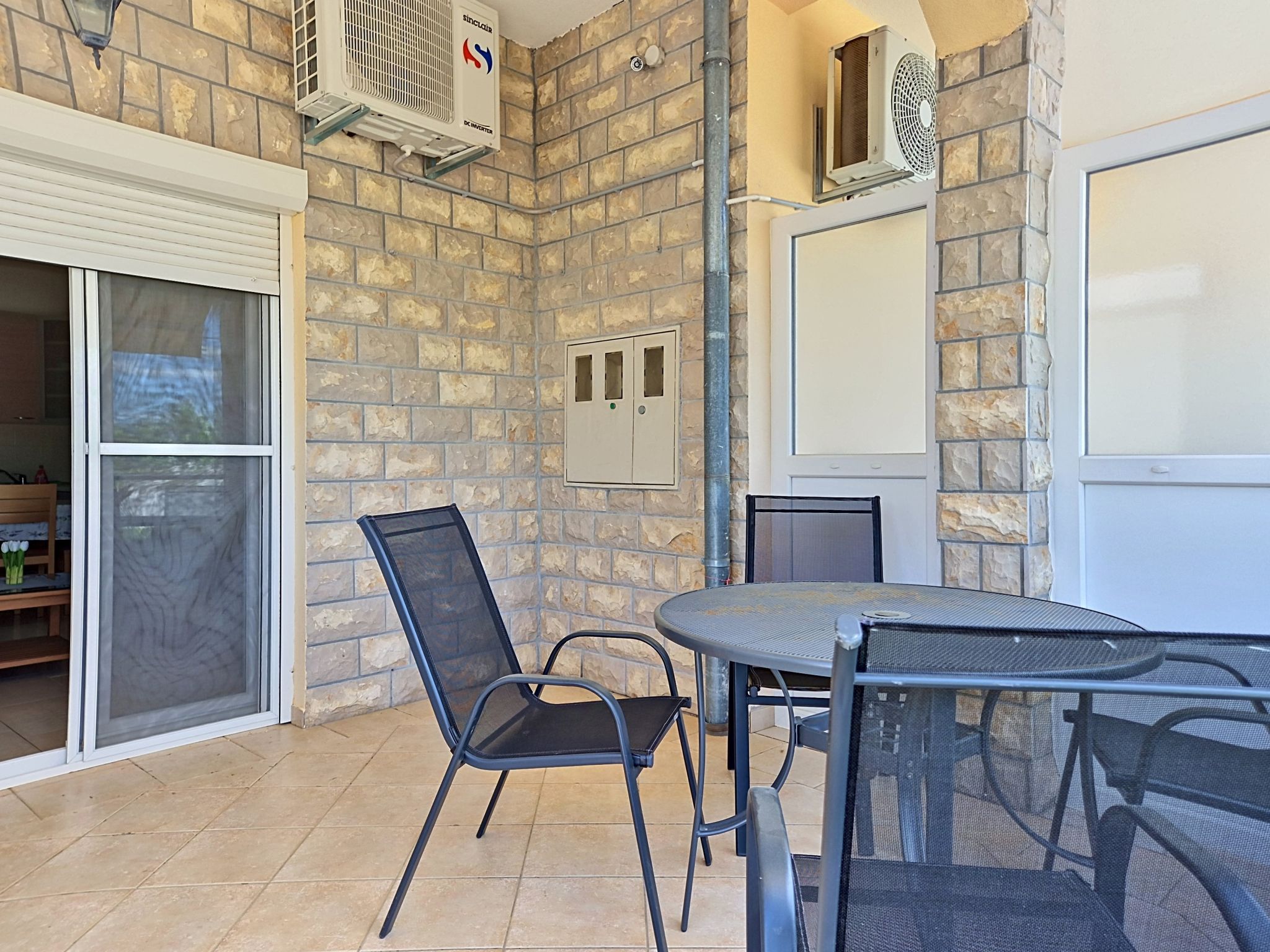 Appartement Ivan in Maslenica: aan zee met uitzicht op de Velebit-bergen - foto 13
