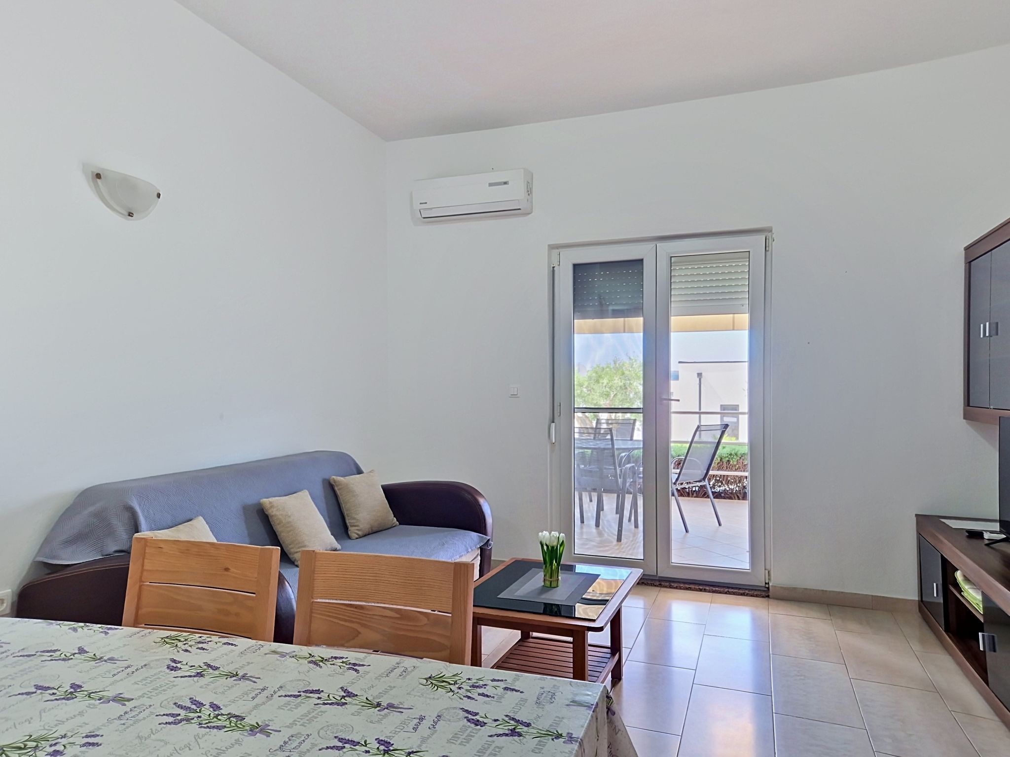 Appartement Ivan in Maslenica: aan zee met uitzicht op de Velebit-bergen - foto 5