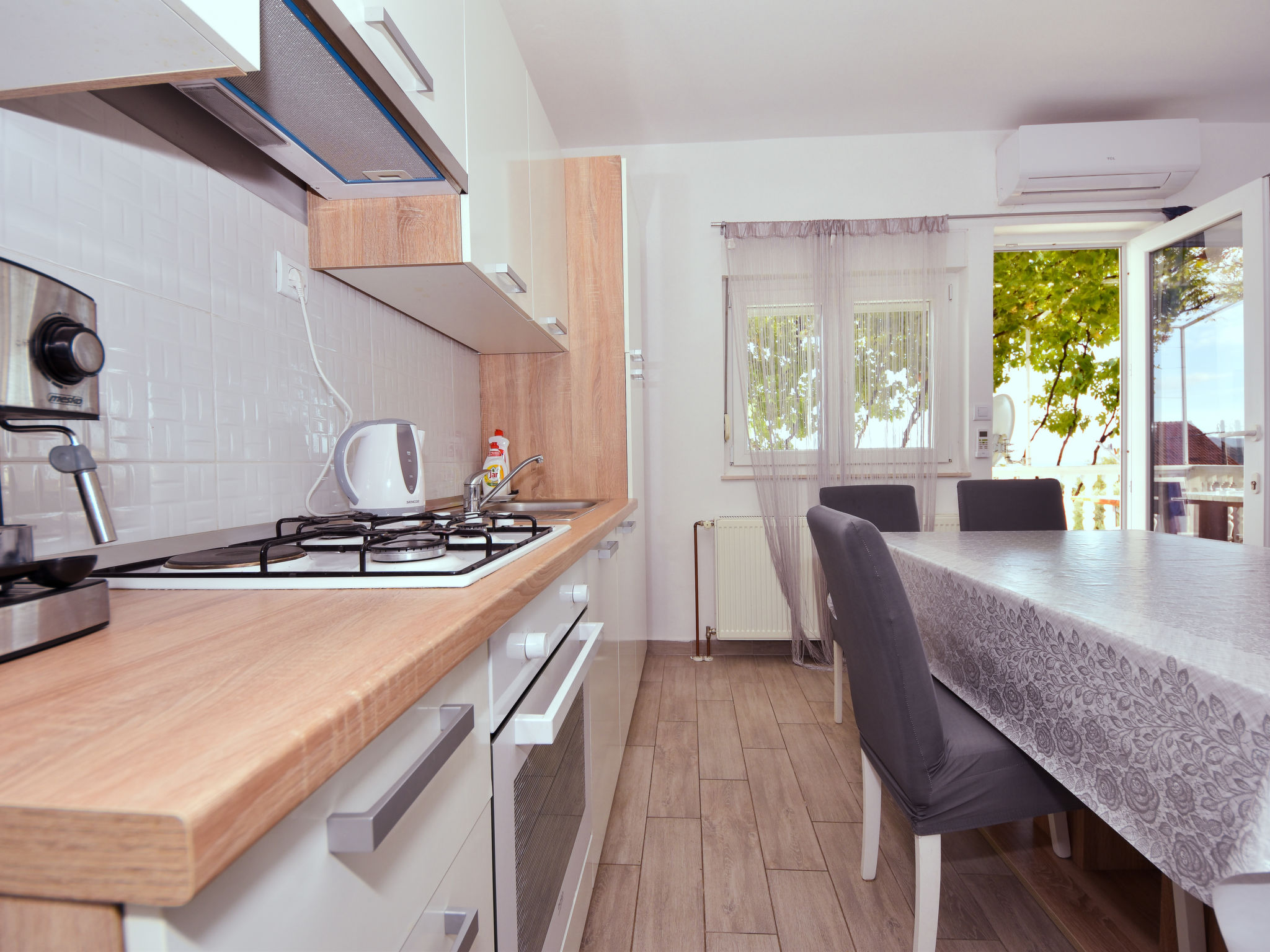 Zonovergoten vakantiehuis Magis nabij zee en bergen in Maslenica - foto 4