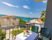 Appartement Maja: luxe studio aan zee met zwembad in Maslenica, Kroatië - thumbnail 4