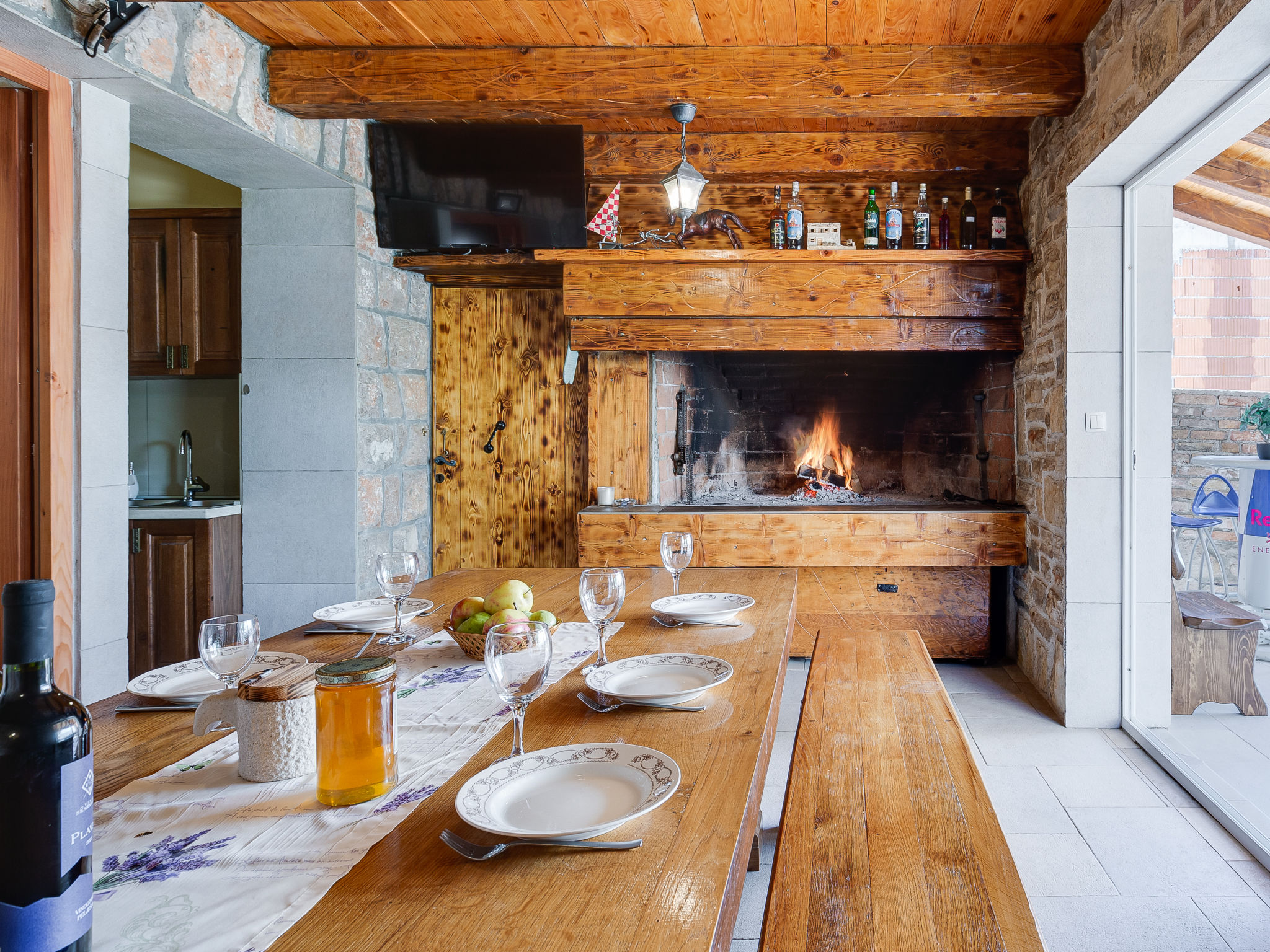Maison Villa Frane – Cuisine et coin repas, photo 60 sur 92