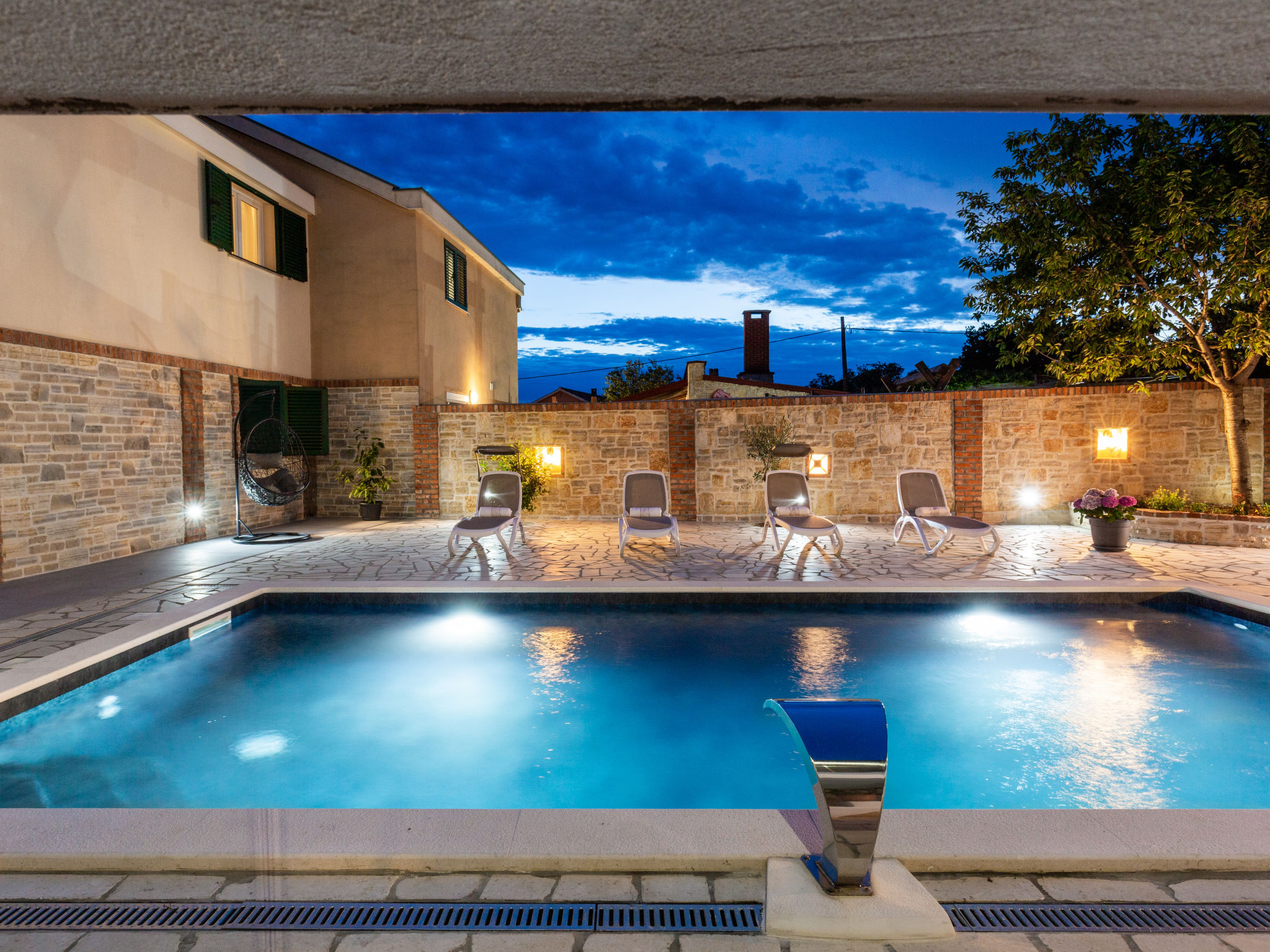 Maison Villa Frane – Cuisine et coin repas, photo 62 sur 92