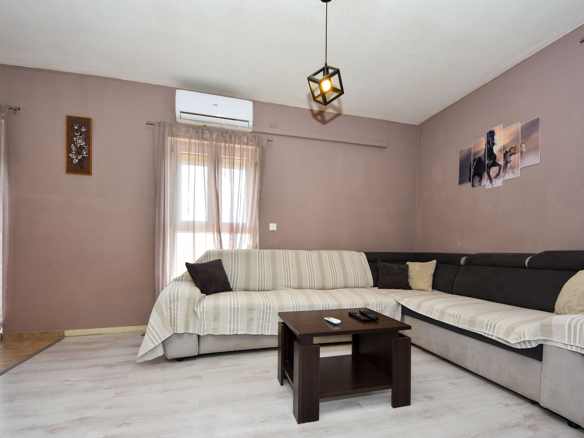Zonovergoten villa met privézwembad op 130 meter van het rotsstrand in Maslenica - foto 8