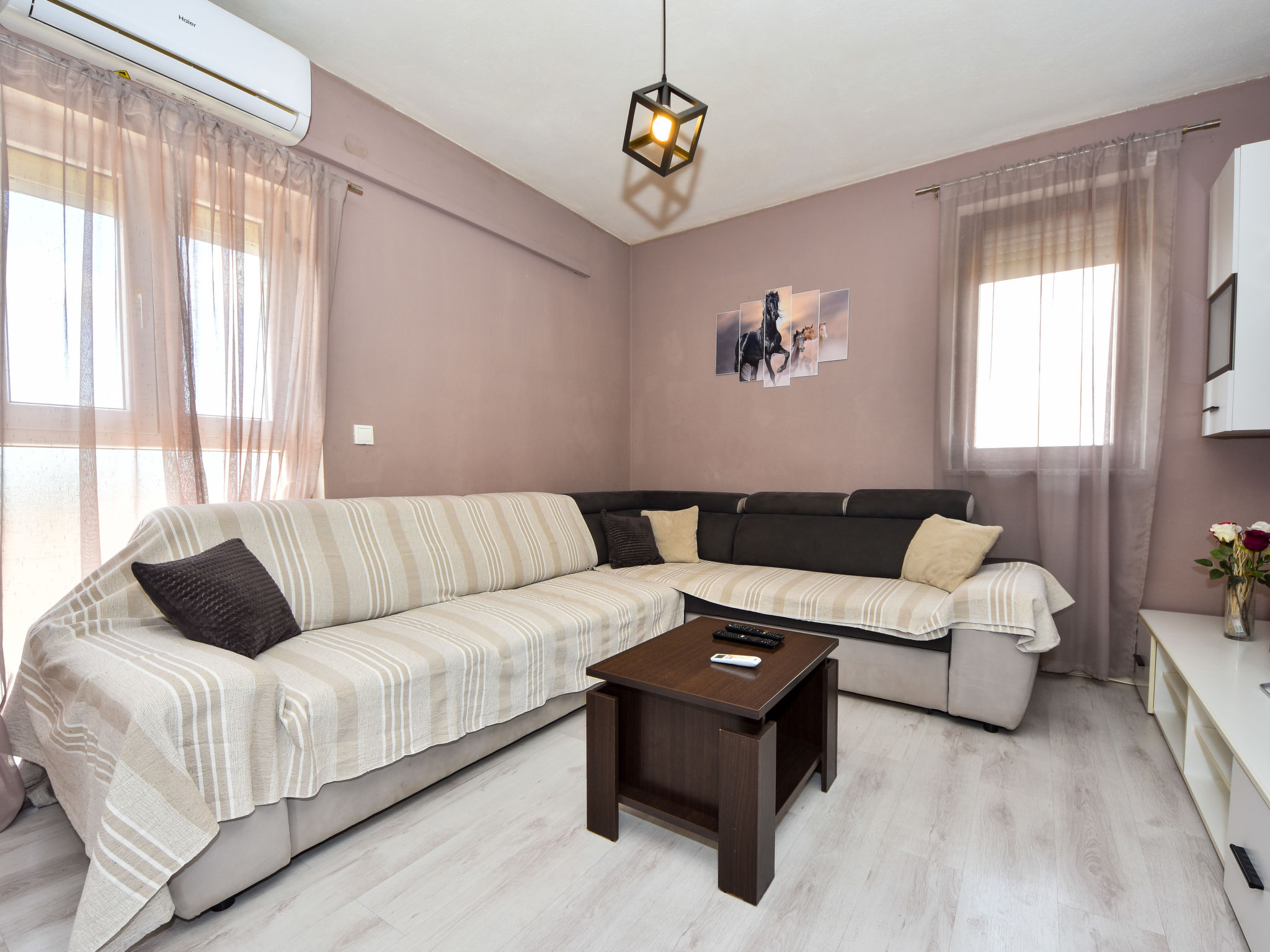 Zonovergoten villa met privézwembad op 130 meter van het rotsstrand in Maslenica - foto 5